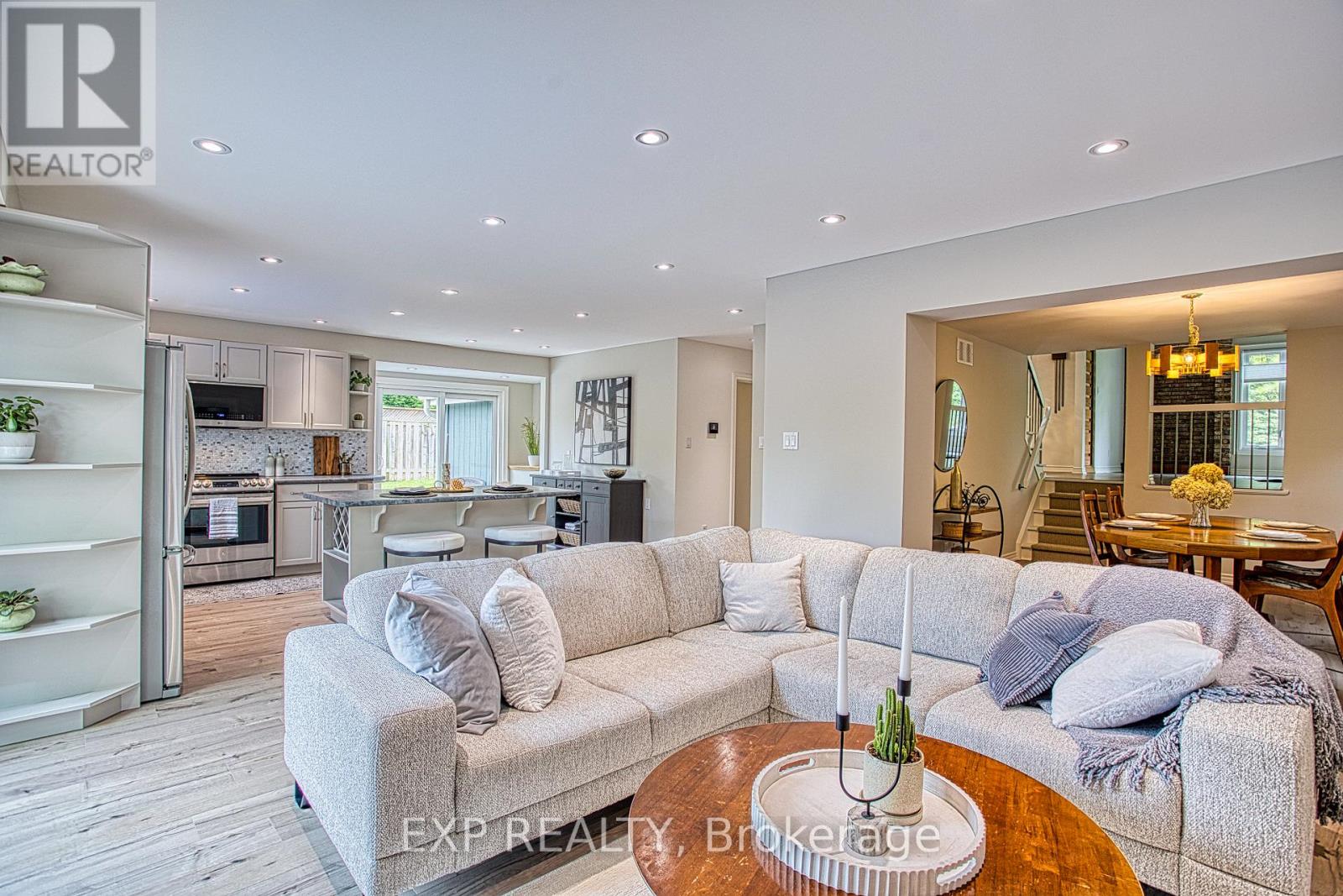 1340 Monmouth Drive, Burlington, Ontario  L7P 3J6 - Photo 11 - W13437302