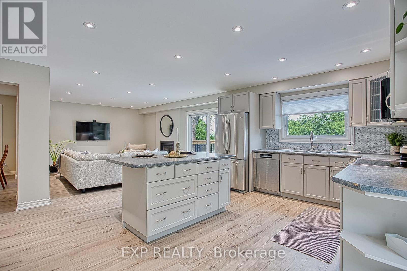 1340 Monmouth Drive, Burlington, Ontario  L7P 3J6 - Photo 22 - W13437302