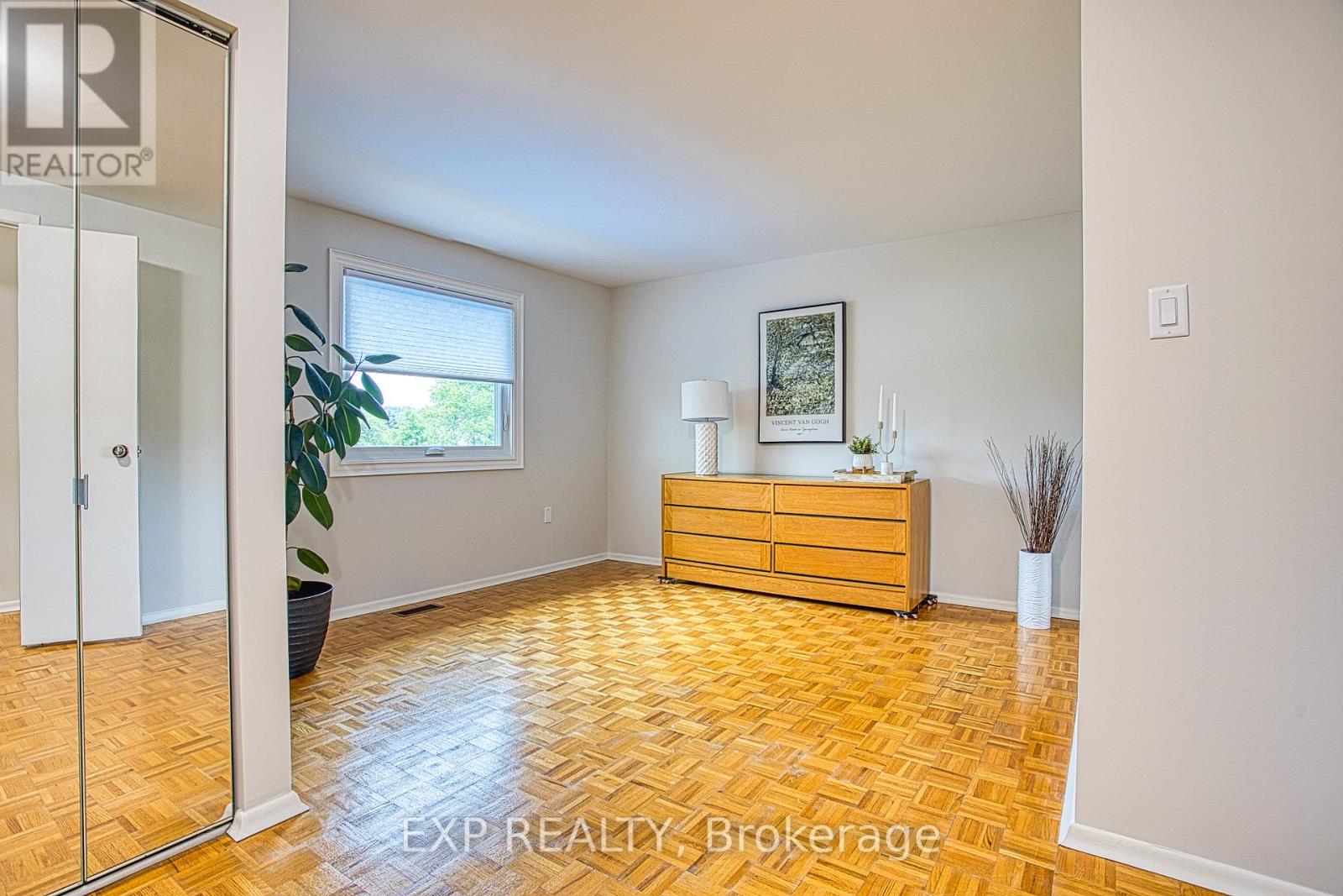 1340 Monmouth Drive, Burlington, Ontario  L7P 3J6 - Photo 29 - W13437302