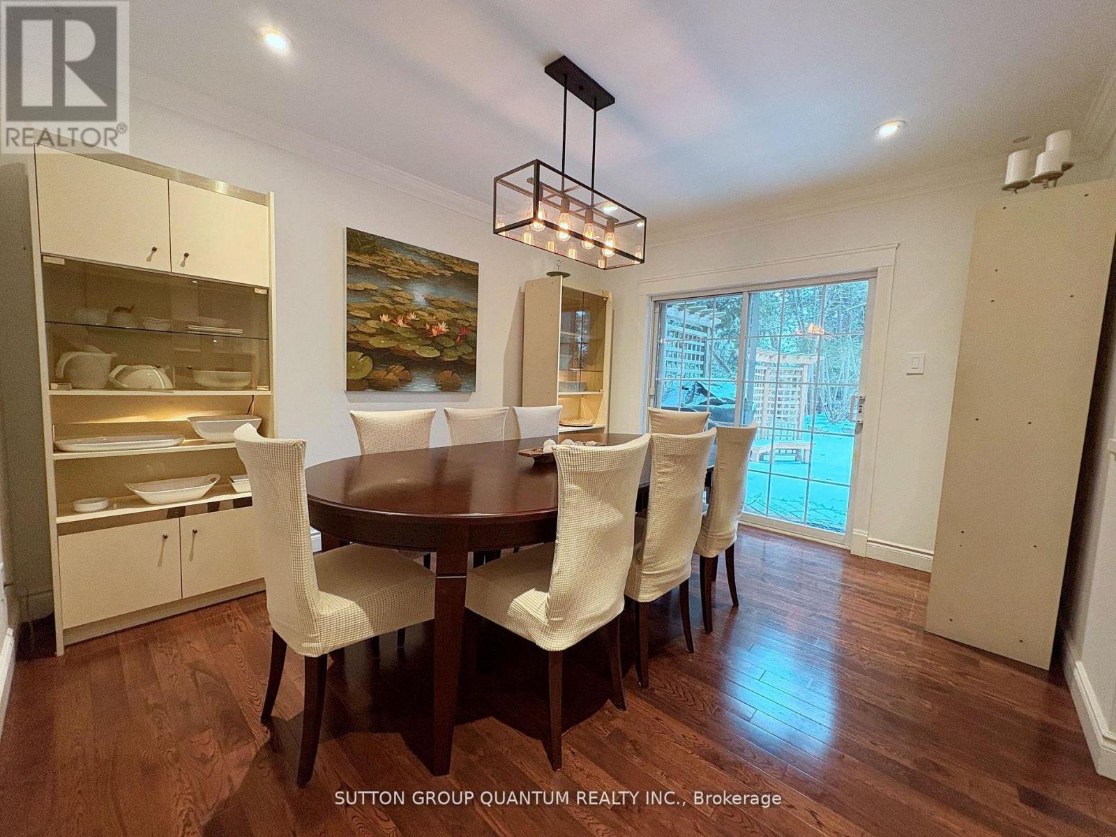 347 Pinetree Way, Mississauga, Ontario  L5G 2R4 - Photo 12 - W13437384