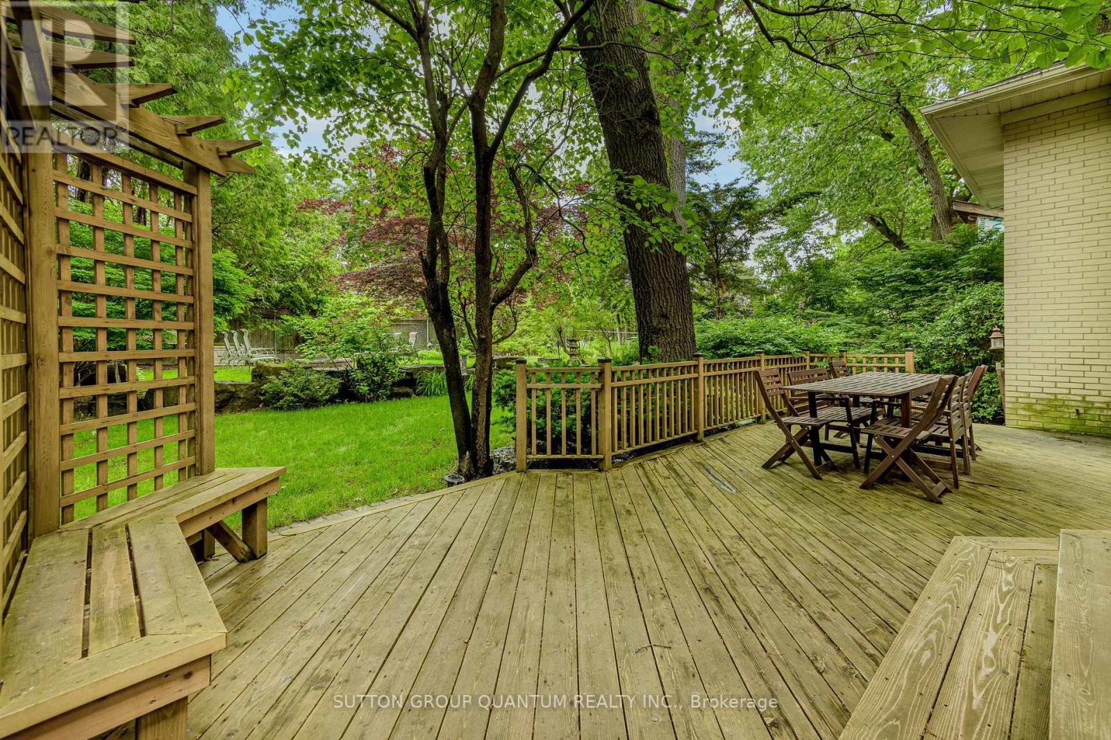 347 Pinetree Way, Mississauga, Ontario  L5G 2R4 - Photo 43 - W13437384
