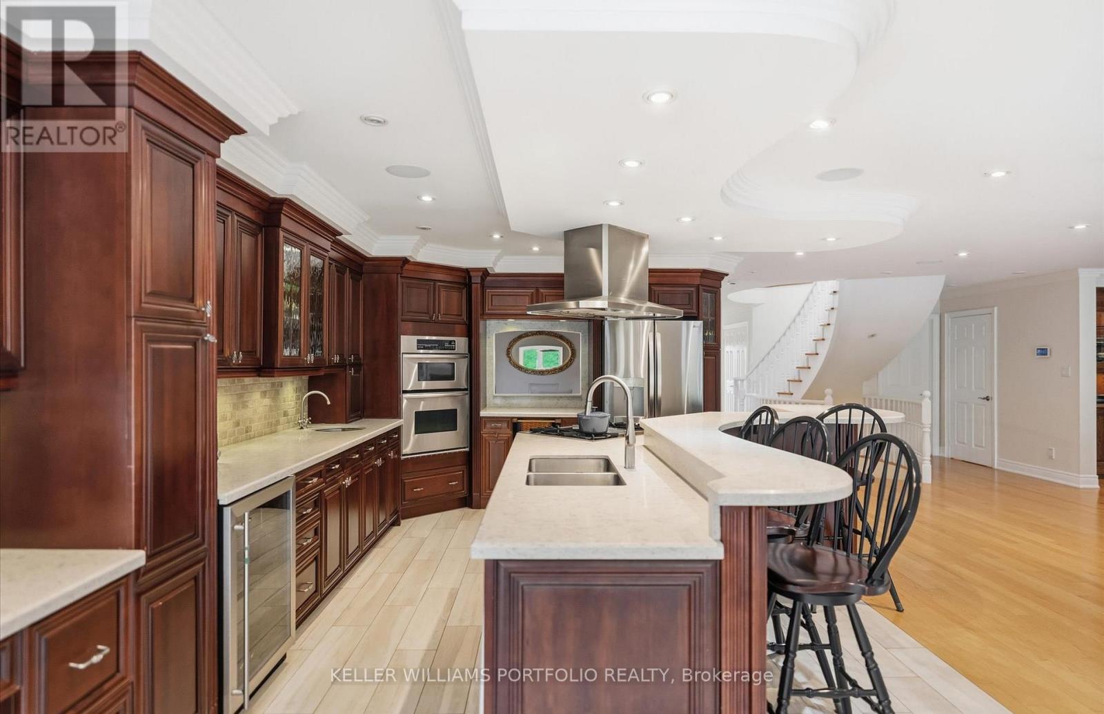 1175 Forest Trail Place, Oakville, Ontario  L6M 3H7 - Photo 10 - W13437402