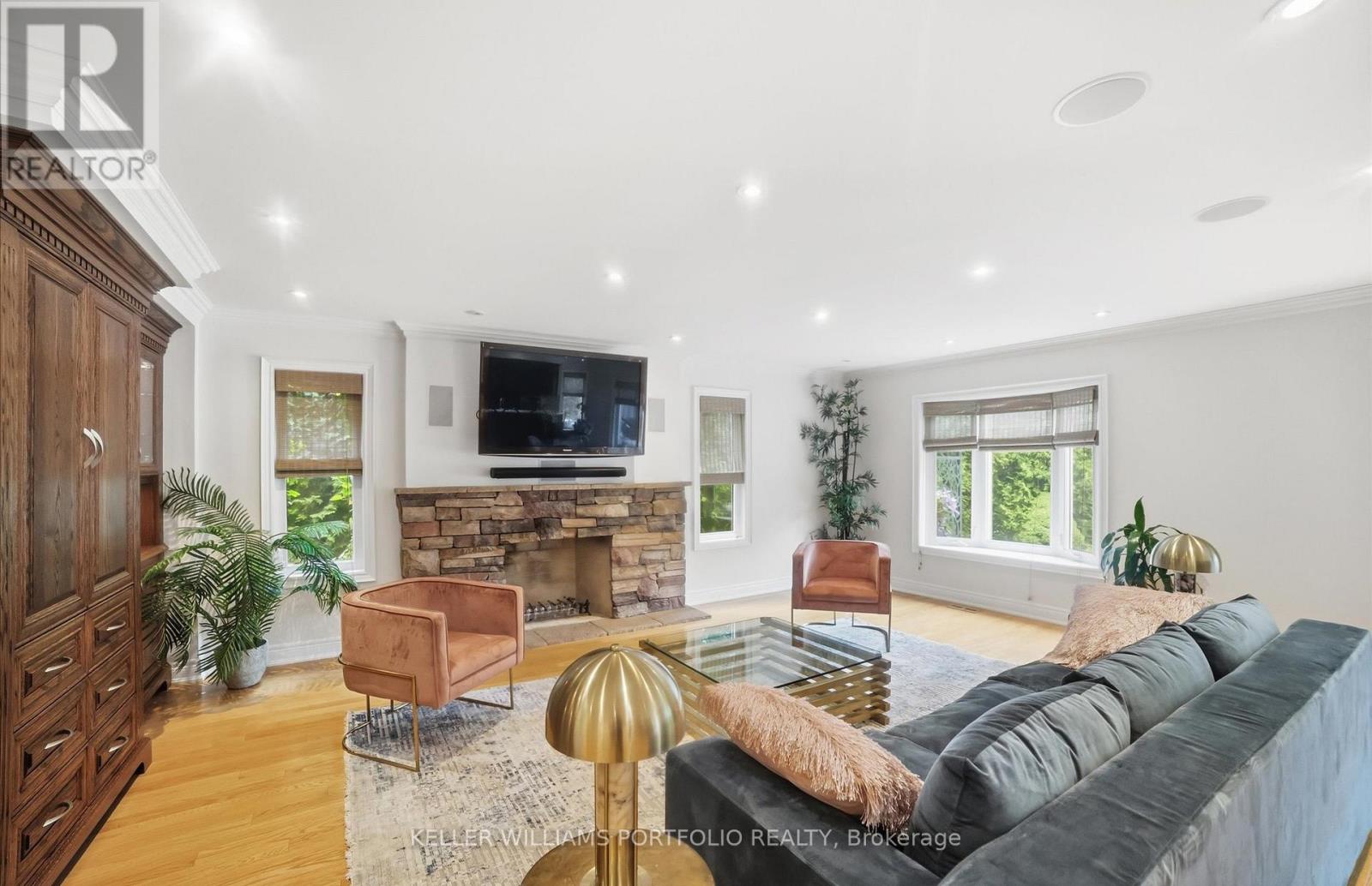 1175 Forest Trail Place, Oakville, Ontario  L6M 3H7 - Photo 5 - W13437402