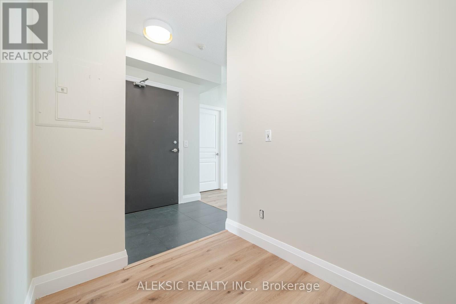 2514 - 223 Webb Drive, Mississauga, Ontario  L5B 0E8 - Photo 18 - W13437404