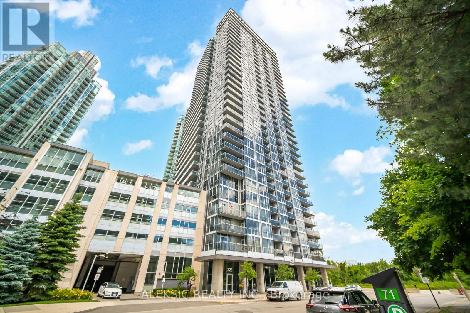 2514 - 223 Webb Drive, Mississauga, Ontario  L5B 0E8 - Photo 3 - W13437404