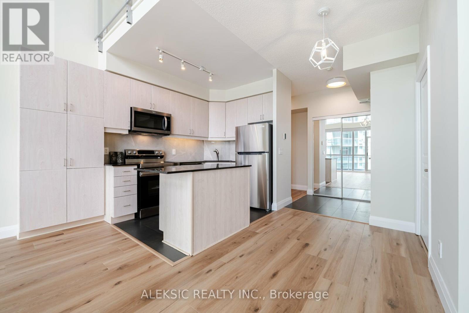 2514 - 223 Webb Drive, Mississauga, Ontario  L5B 0E8 - Photo 7 - W13437404
