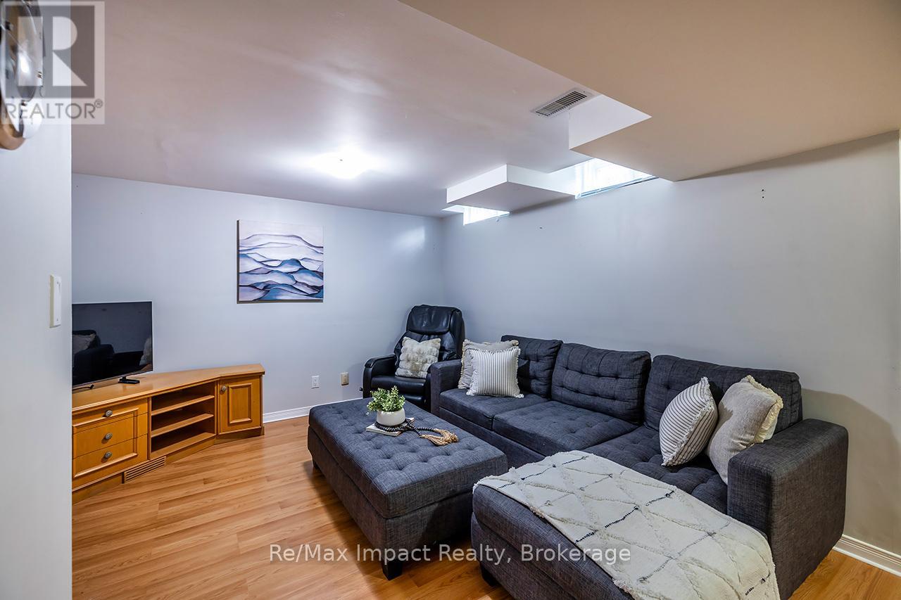 53 Sable Crescent W, Whitby, Ontario  L1R 1Y5 - Photo 23 - E13437514
