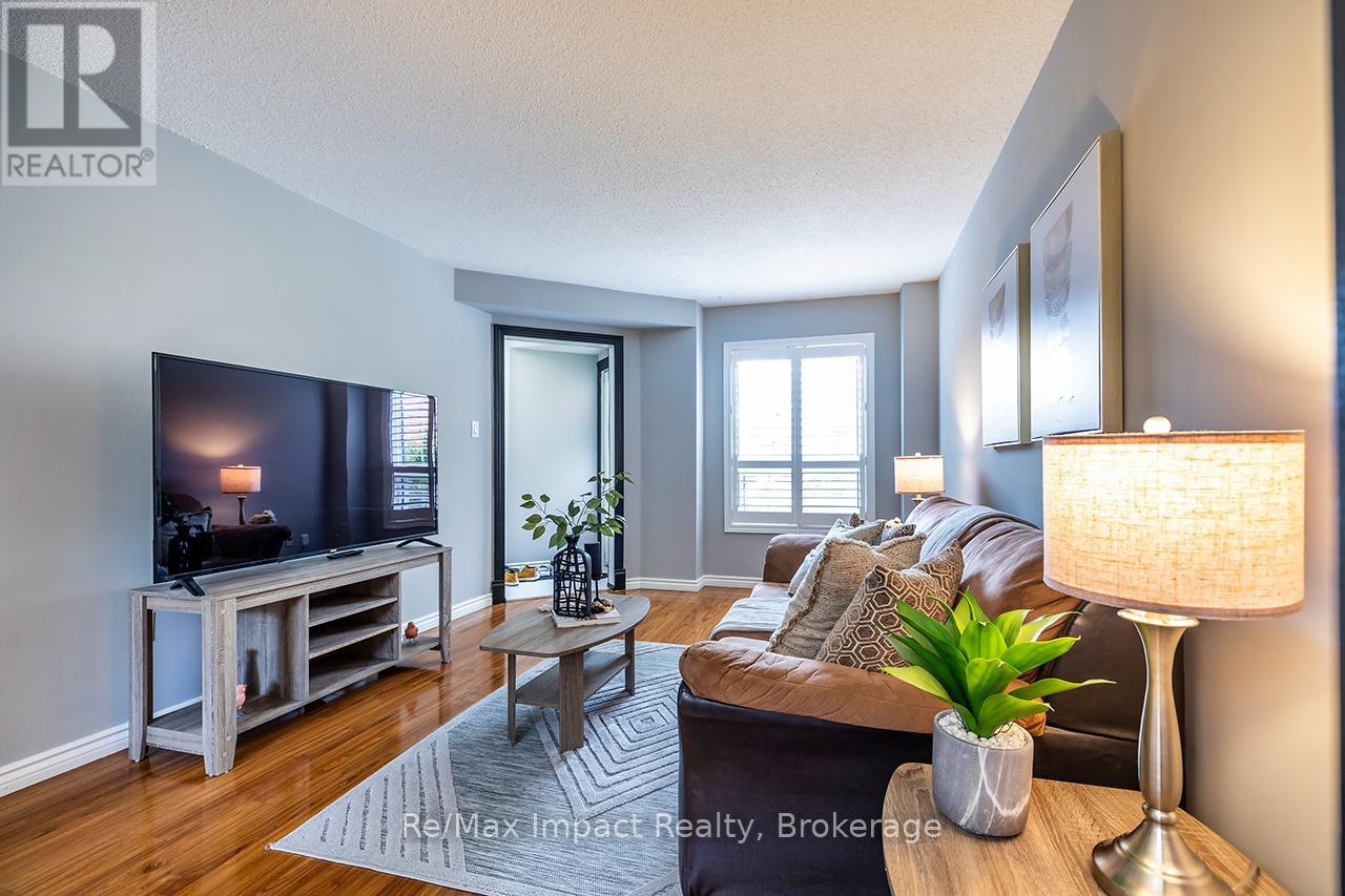 53 Sable Crescent W, Whitby, Ontario  L1R 1Y5 - Photo 6 - E13437514