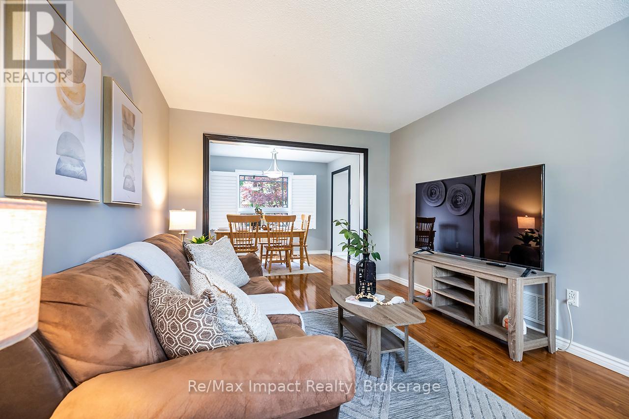 53 Sable Crescent W, Whitby, Ontario  L1R 1Y5 - Photo 7 - E13437514