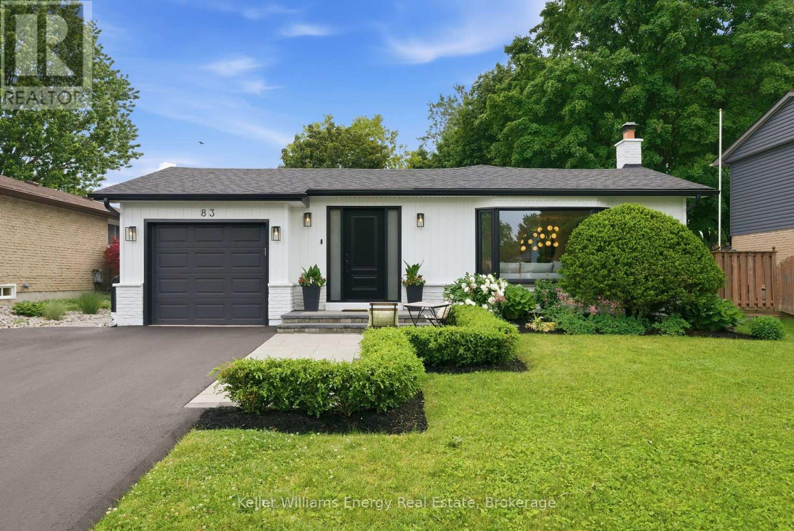83 WALTON DRIVE, Aurora (Aurora Village)