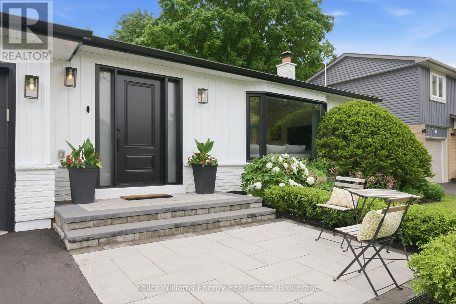 83 Walton Drive, Aurora, Ontario  L4G 3K2 - Photo 4 - N13437682