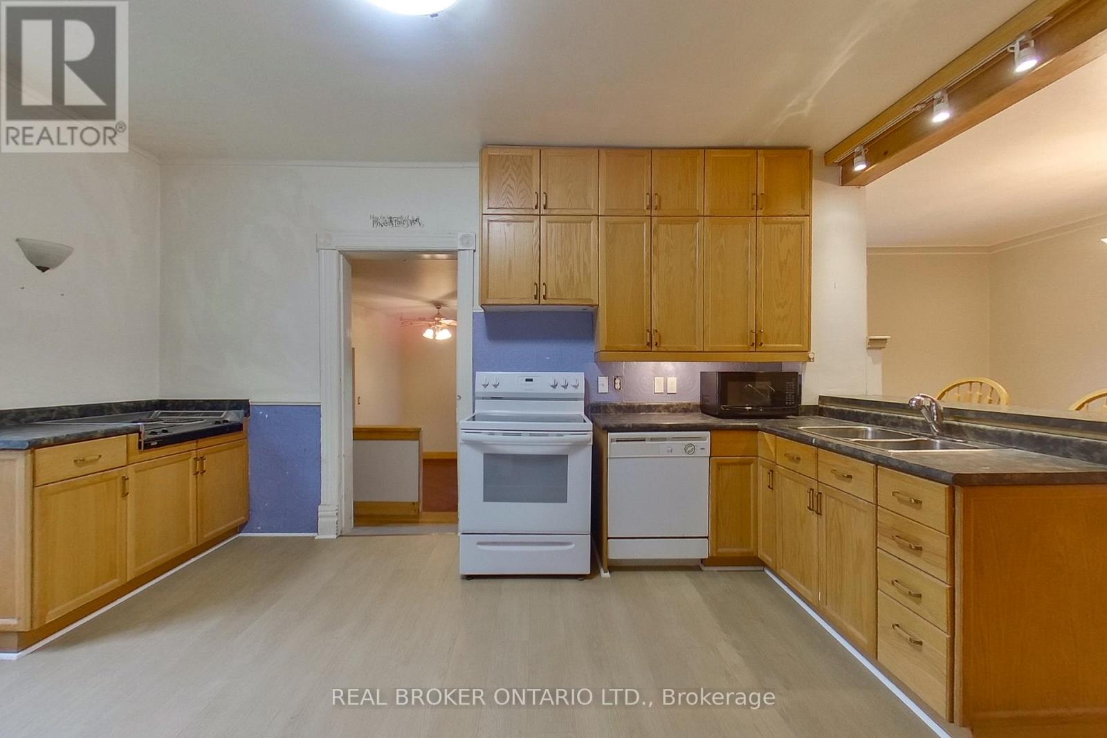 104 Isla Street, Grey Highlands, Ontario  N0C 1H0 - Photo 10 - X13437248
