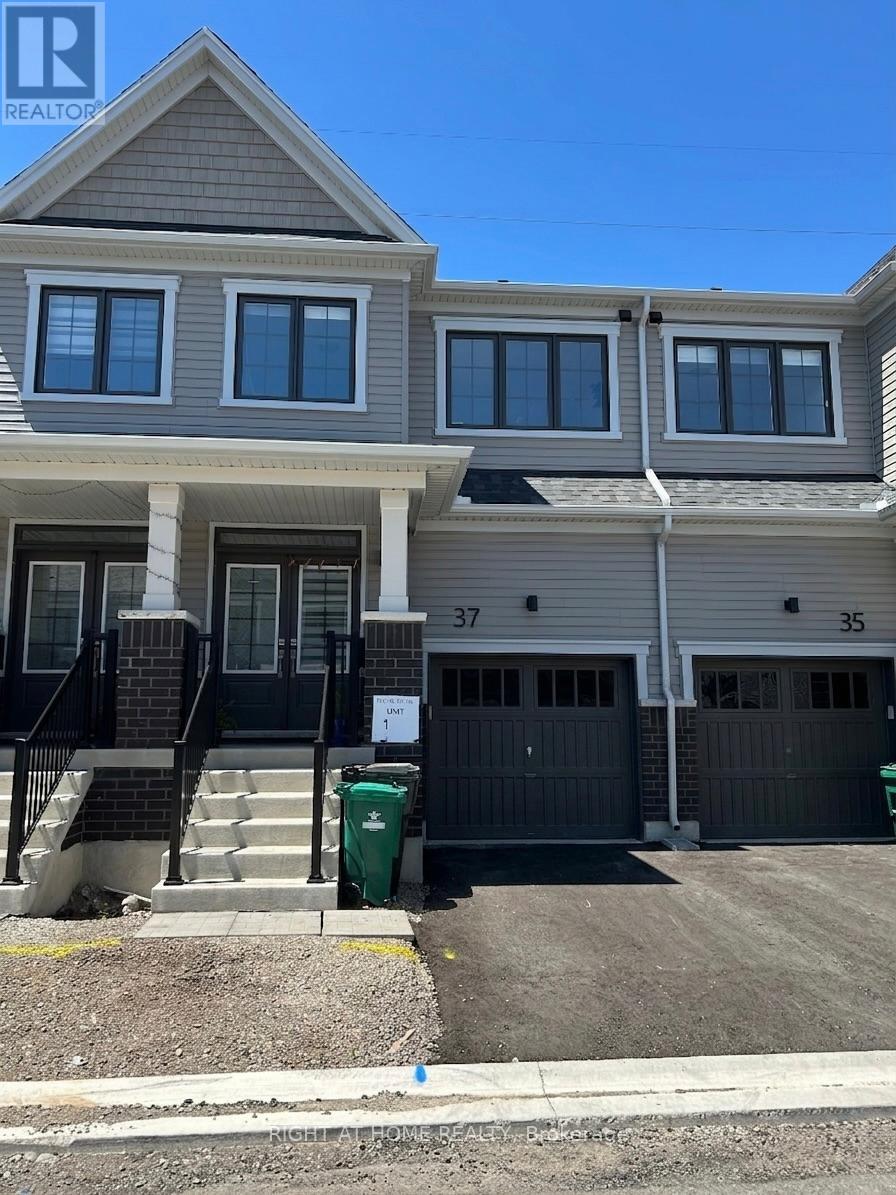 37 RADIUM COMMON, Cambridge, Ontario