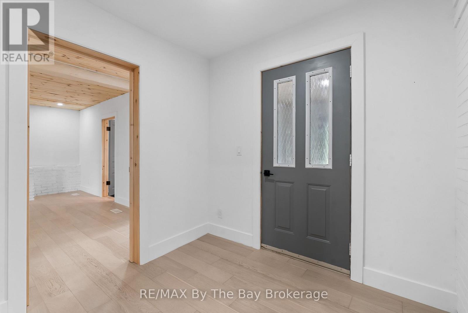 6358 Sunnidale Concession 5 Road, Clearview, Ontario  L0M 1N0 - Photo 16 - S13437430