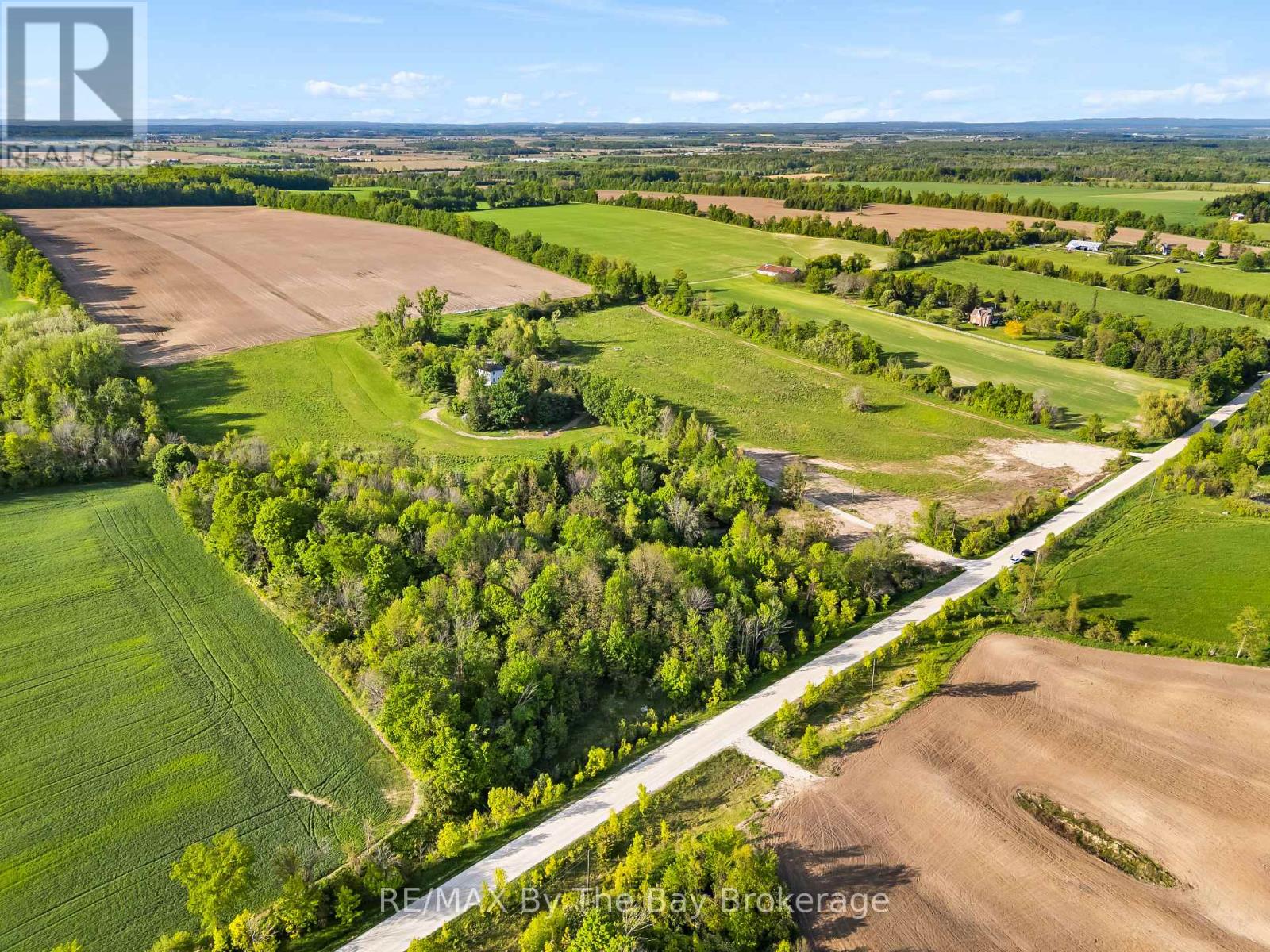 6358 Sunnidale Concession 5 Road, Clearview, Ontario  L0M 1N0 - Photo 3 - S13437430