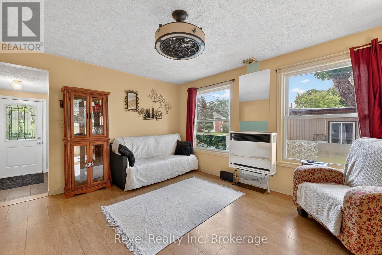 762 Seventh Avenue, Tay, Ontario  L0K 1R0 - Photo 2 - S13437720