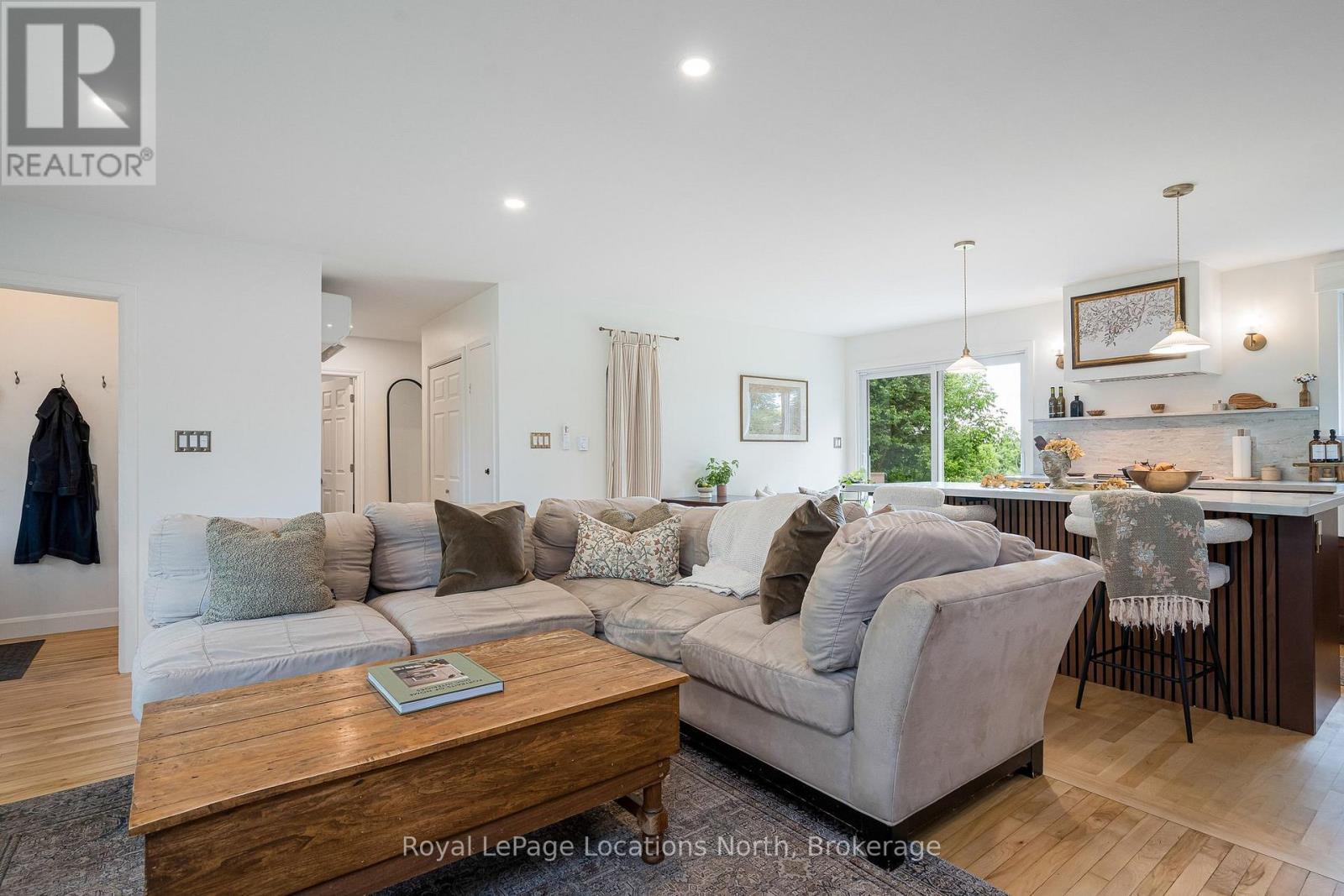 46 Townley Street, Clearview, Ontario L0M 1P0 - Photo 8 - S13437780