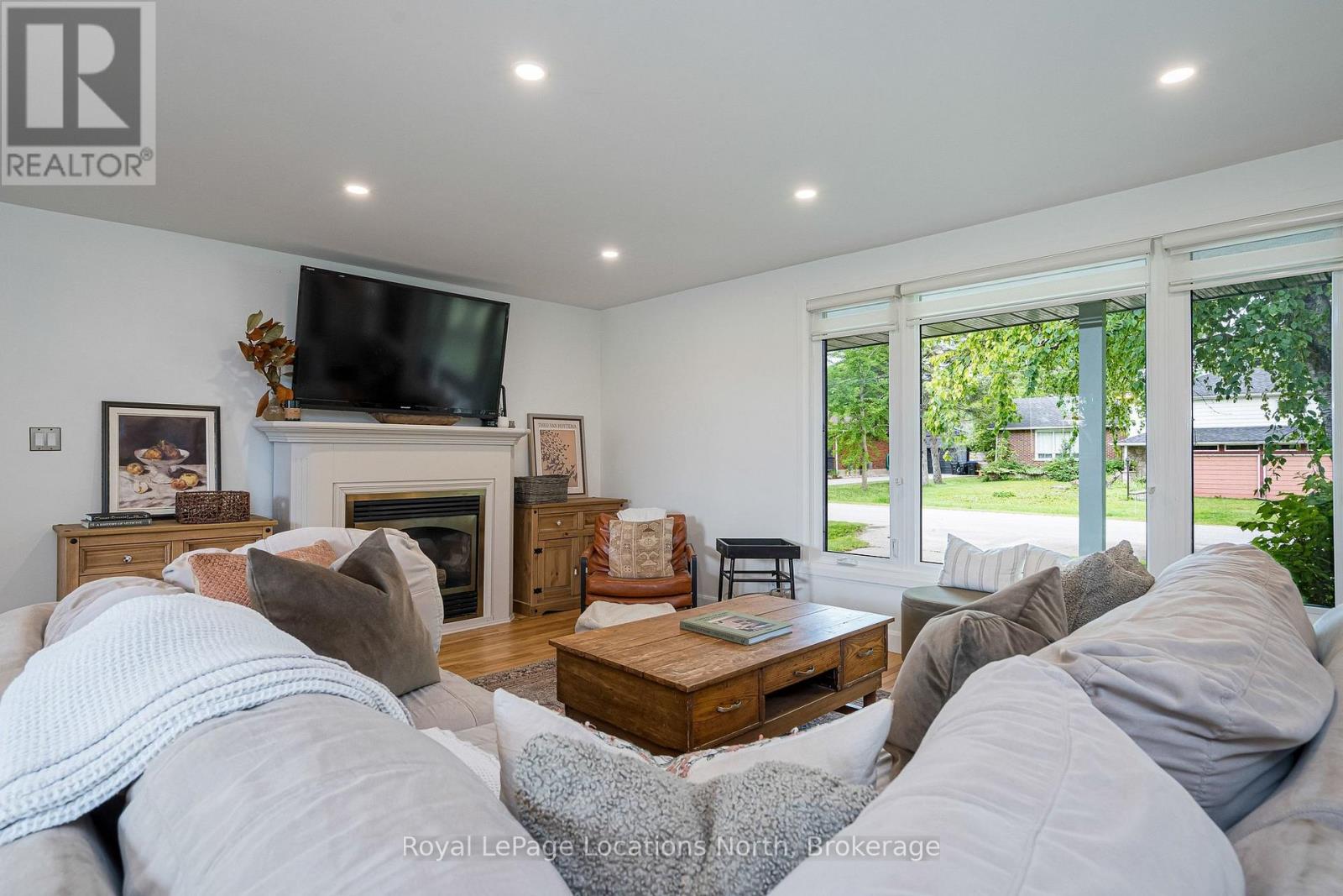 46 Townley Street, Clearview, Ontario L0M 1P0 - Photo 9 - S13437780