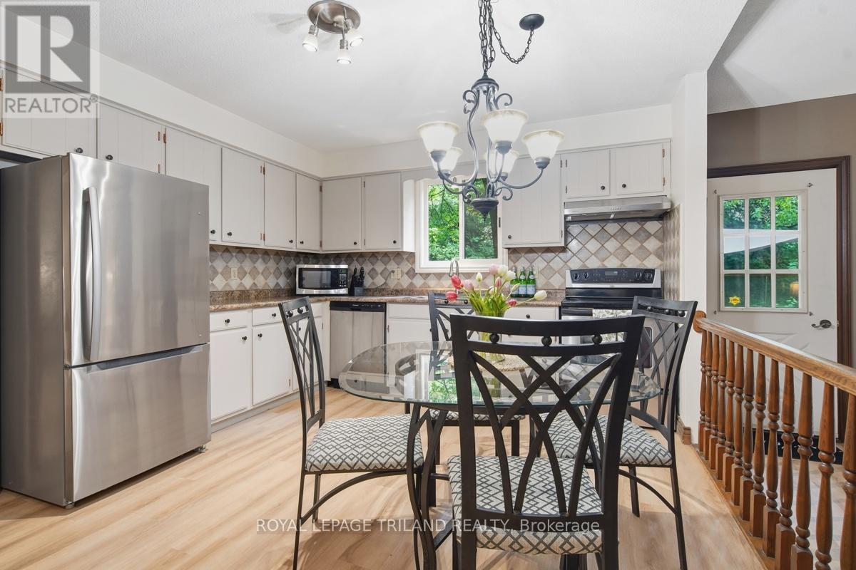 183 Farmington Way, London South, Ontario  N6K 3N7 - Photo 11 - X13437484