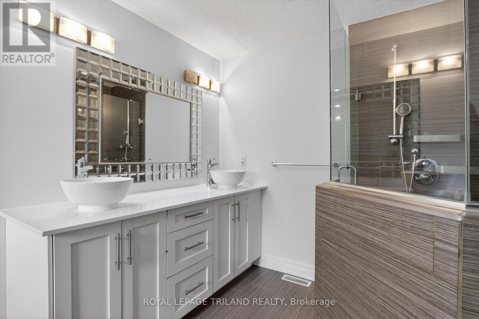 656 Redtail Trail, London North, Ontario  N6H 5X7 - Photo 32 - X13437670
