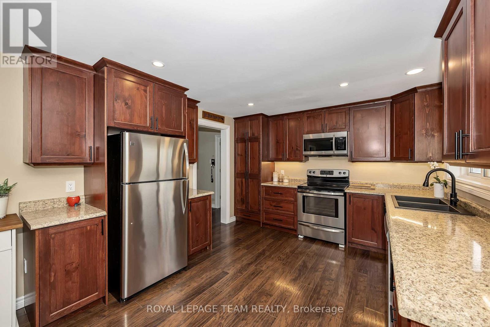 3217 Woodkilton Road, Ottawa, Ontario  K0A 1T0 - Photo 9 - X13437706