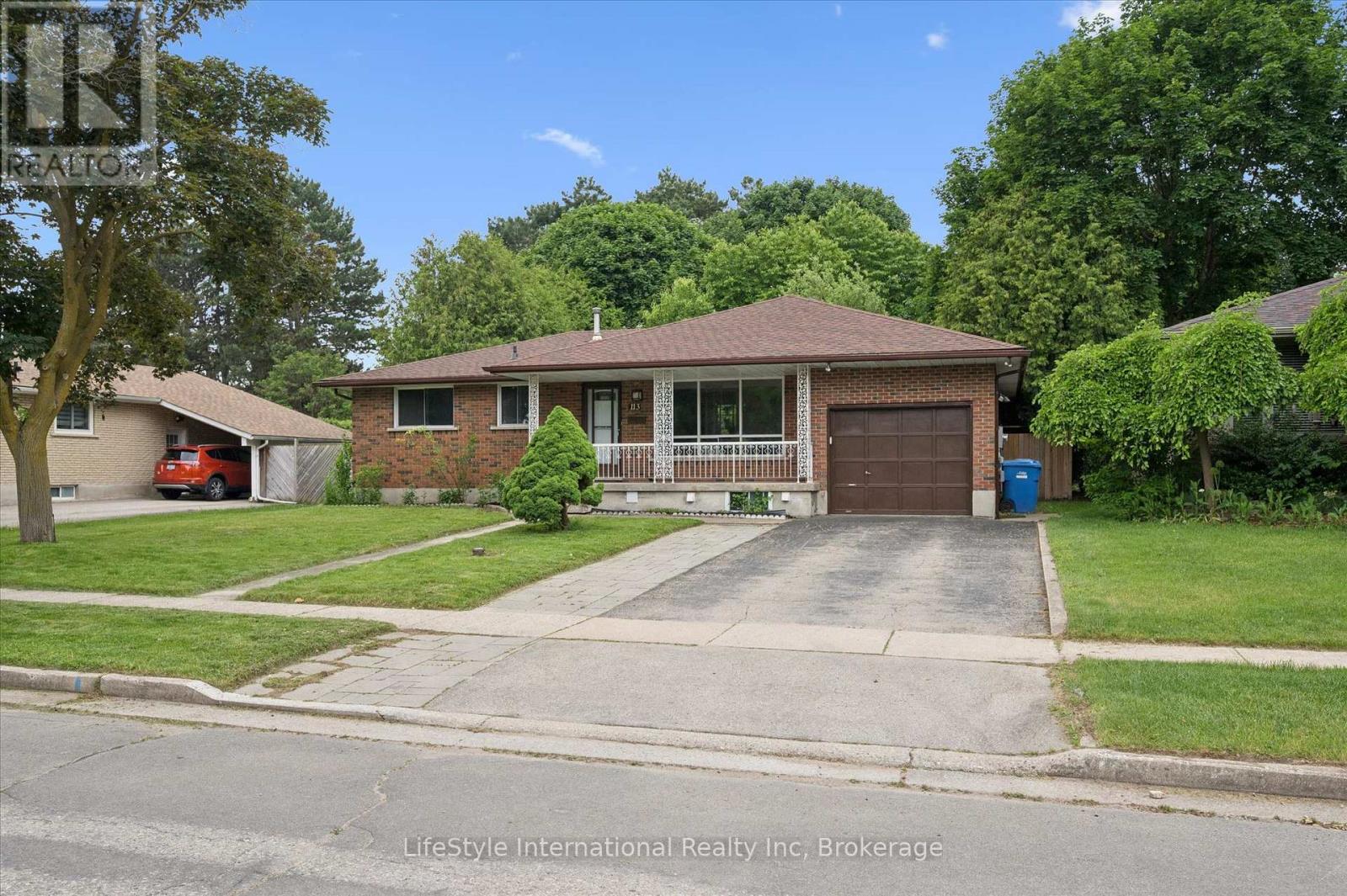 113 Applewood Crescent, Guelph, Ontario  N1H 6B3 - Photo 3 - X13437690