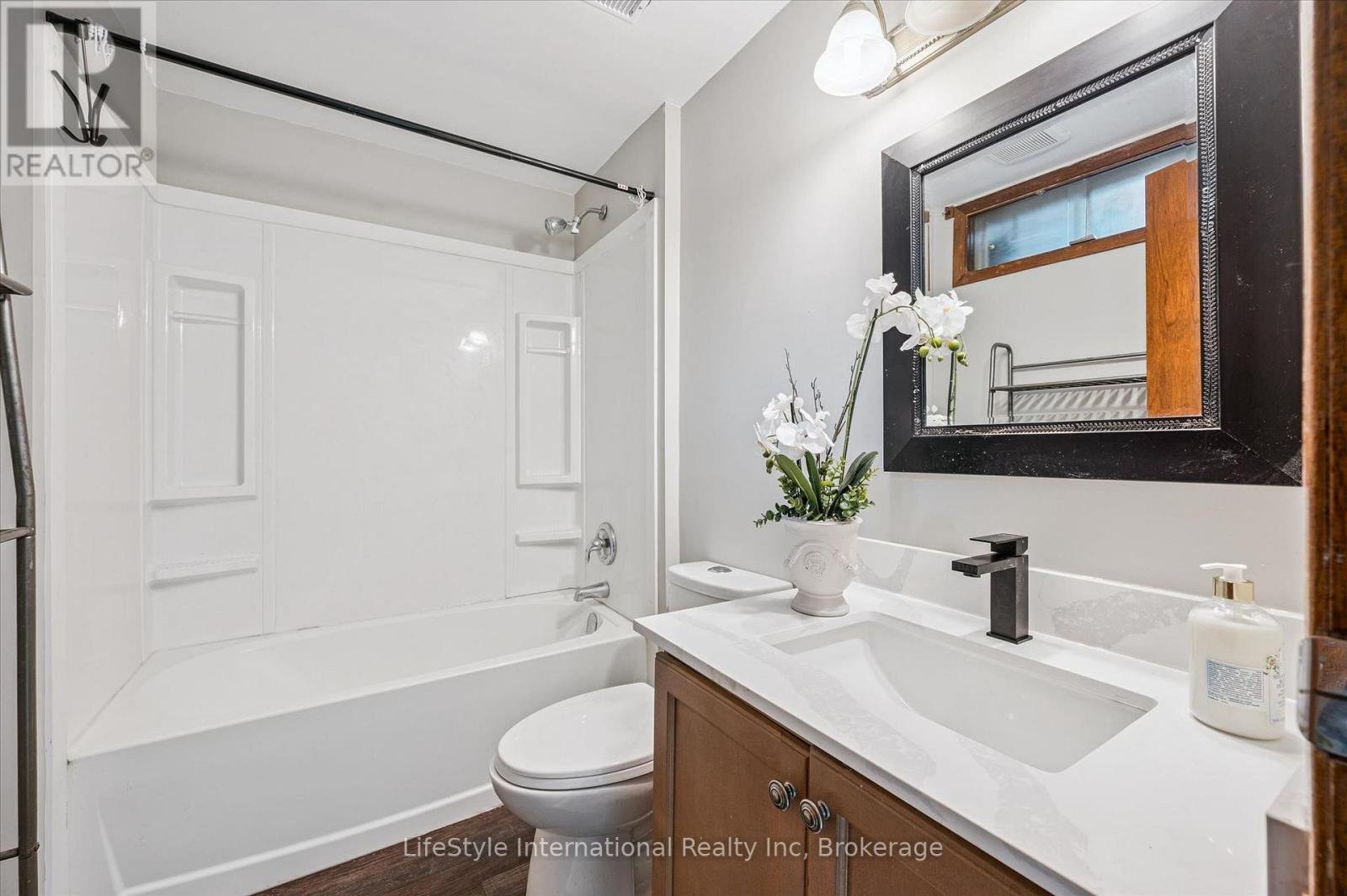 113 Applewood Crescent, Guelph, Ontario  N1H 6B3 - Photo 34 - X13437690