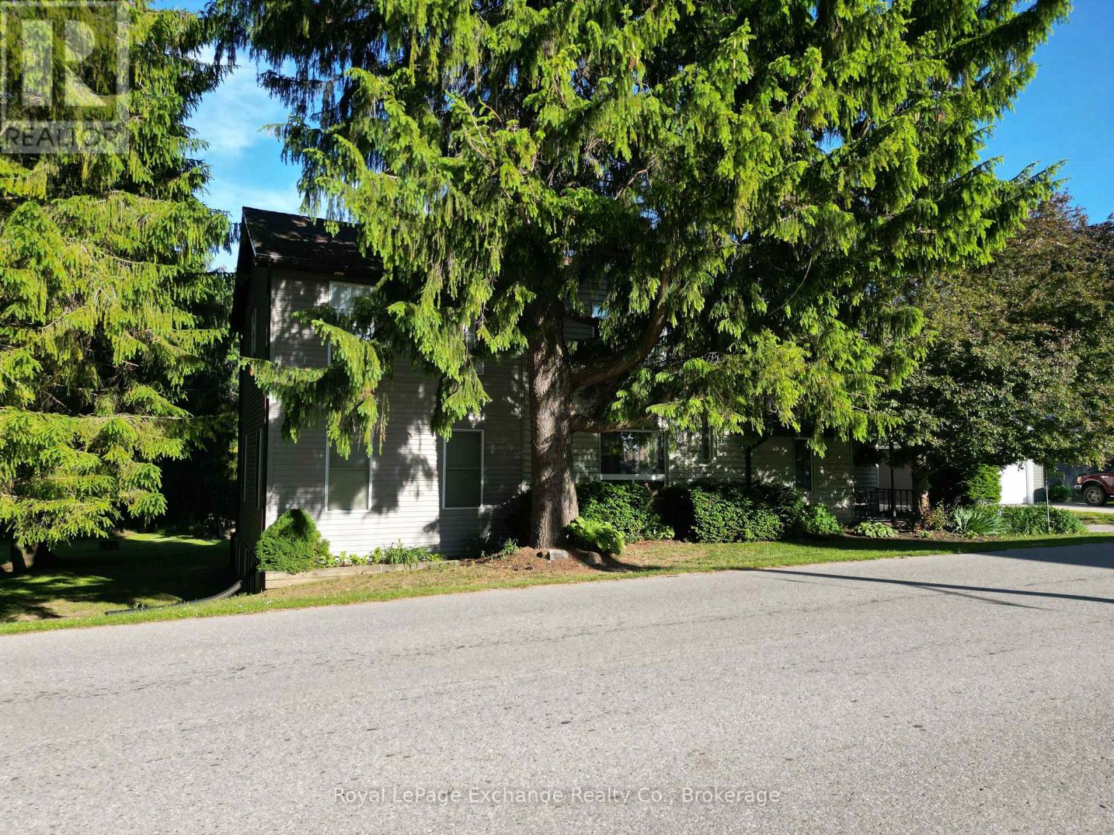 38 Whitechurch Street, Huron-Kinloss, Ontario  N0G 2W0 - Photo 2 - X13437716