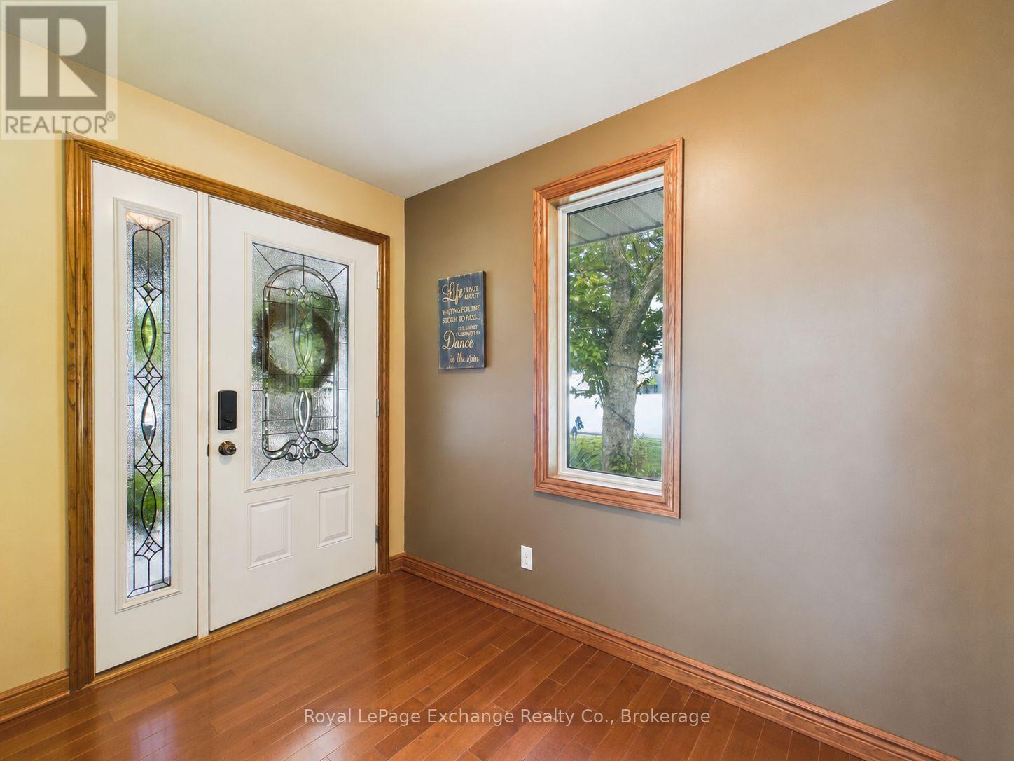 38 Whitechurch Street, Huron-Kinloss, Ontario  N0G 2W0 - Photo 3 - X13437716