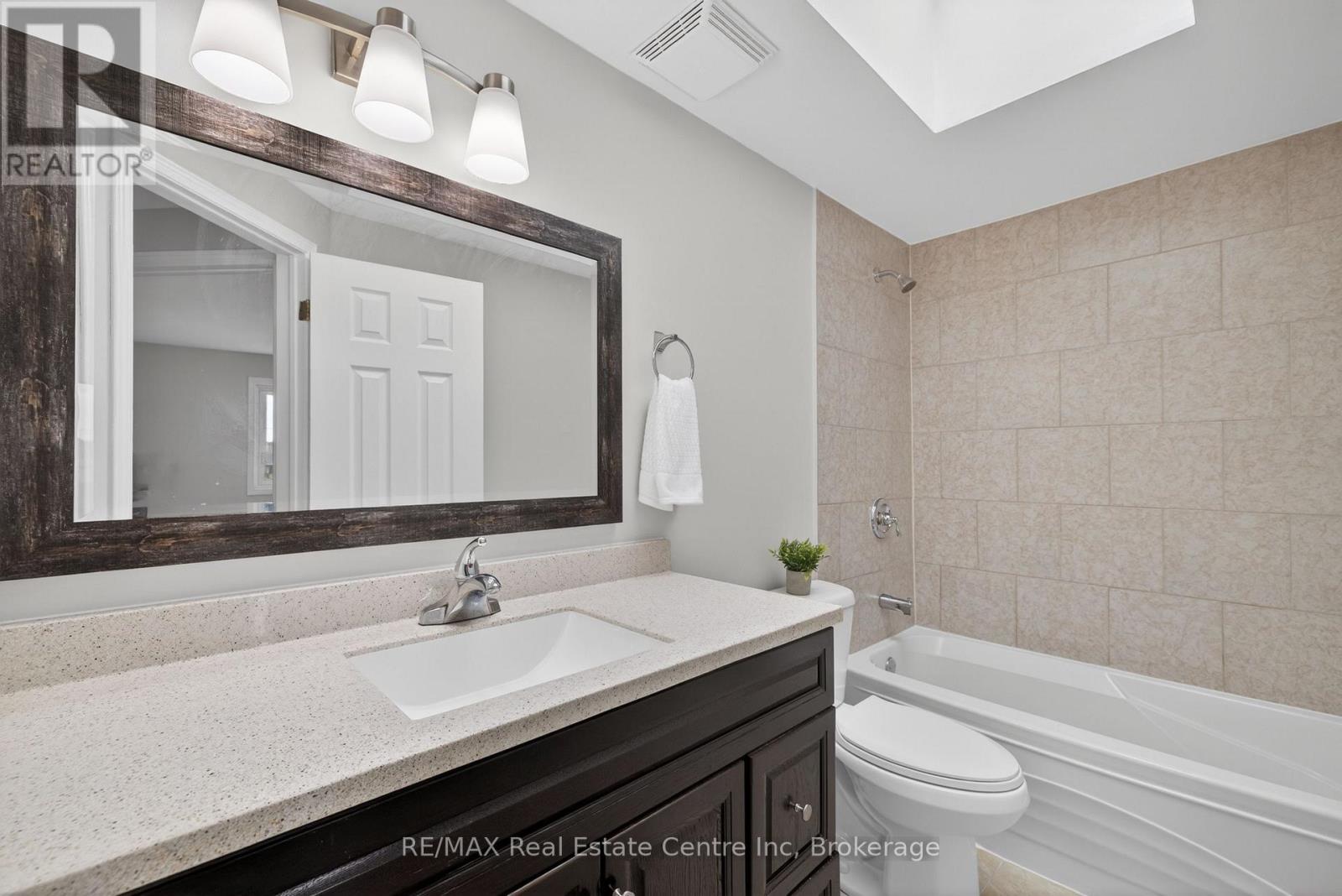47 Marisa Street, Kitchener, Ontario  N2K 3V8 - Photo 24 - X13437744