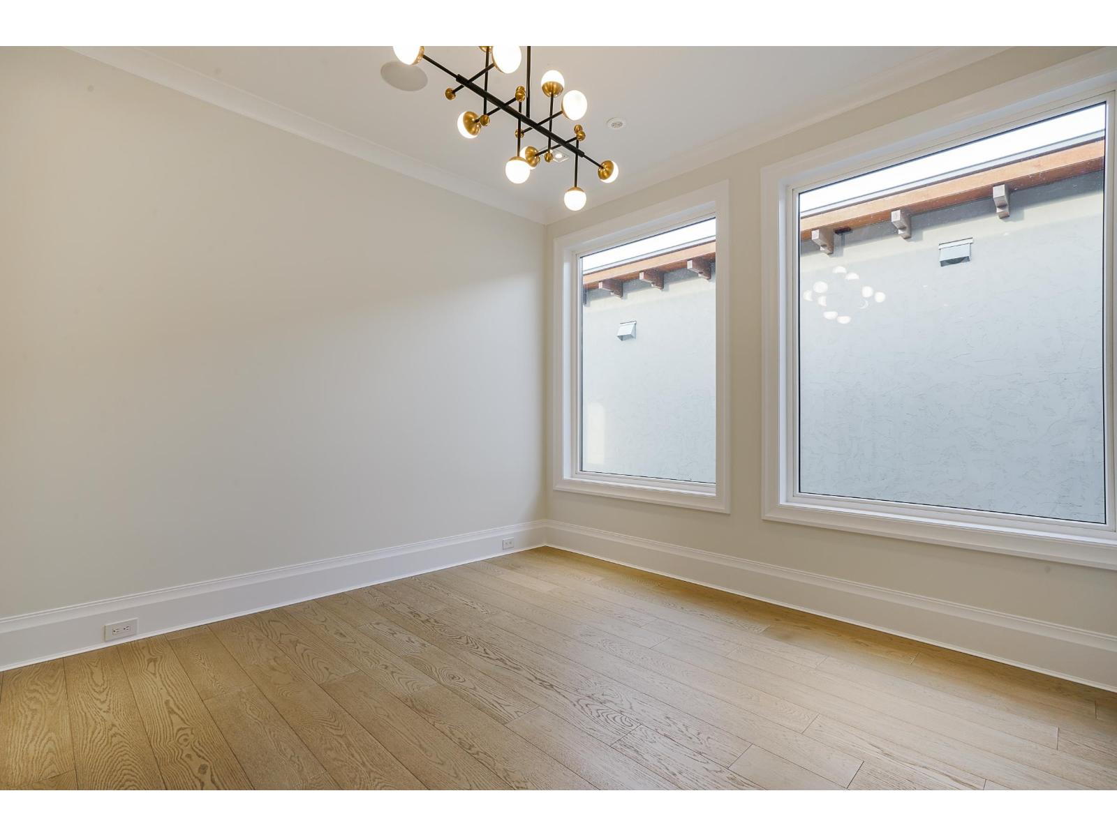 15729 Cliff Avenue, White Rock, British Columbia  V4B 1W3 - Photo 24 - R3135240