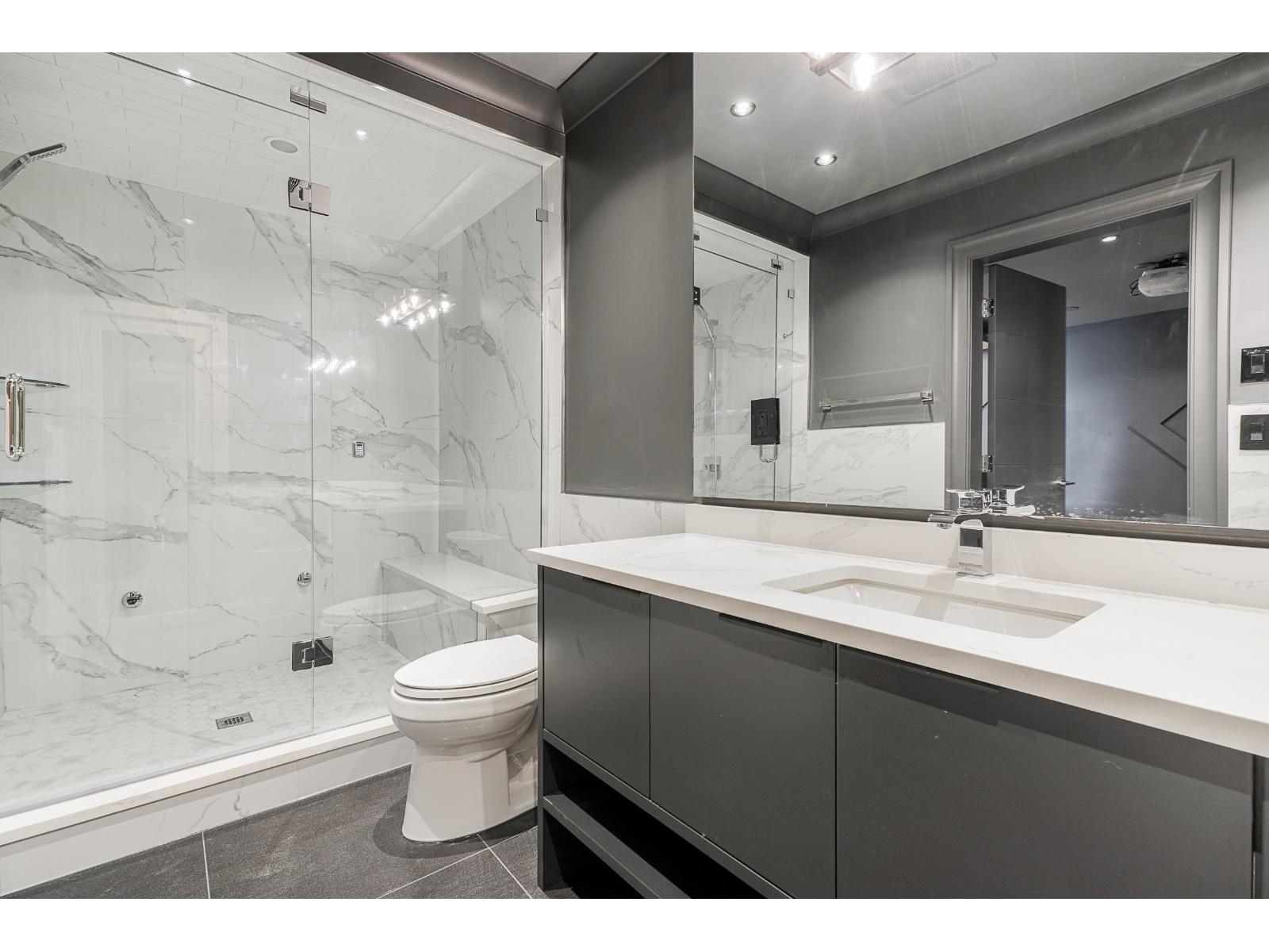 15729 Cliff Avenue, White Rock, British Columbia  V4B 1W3 - Photo 35 - R3135240