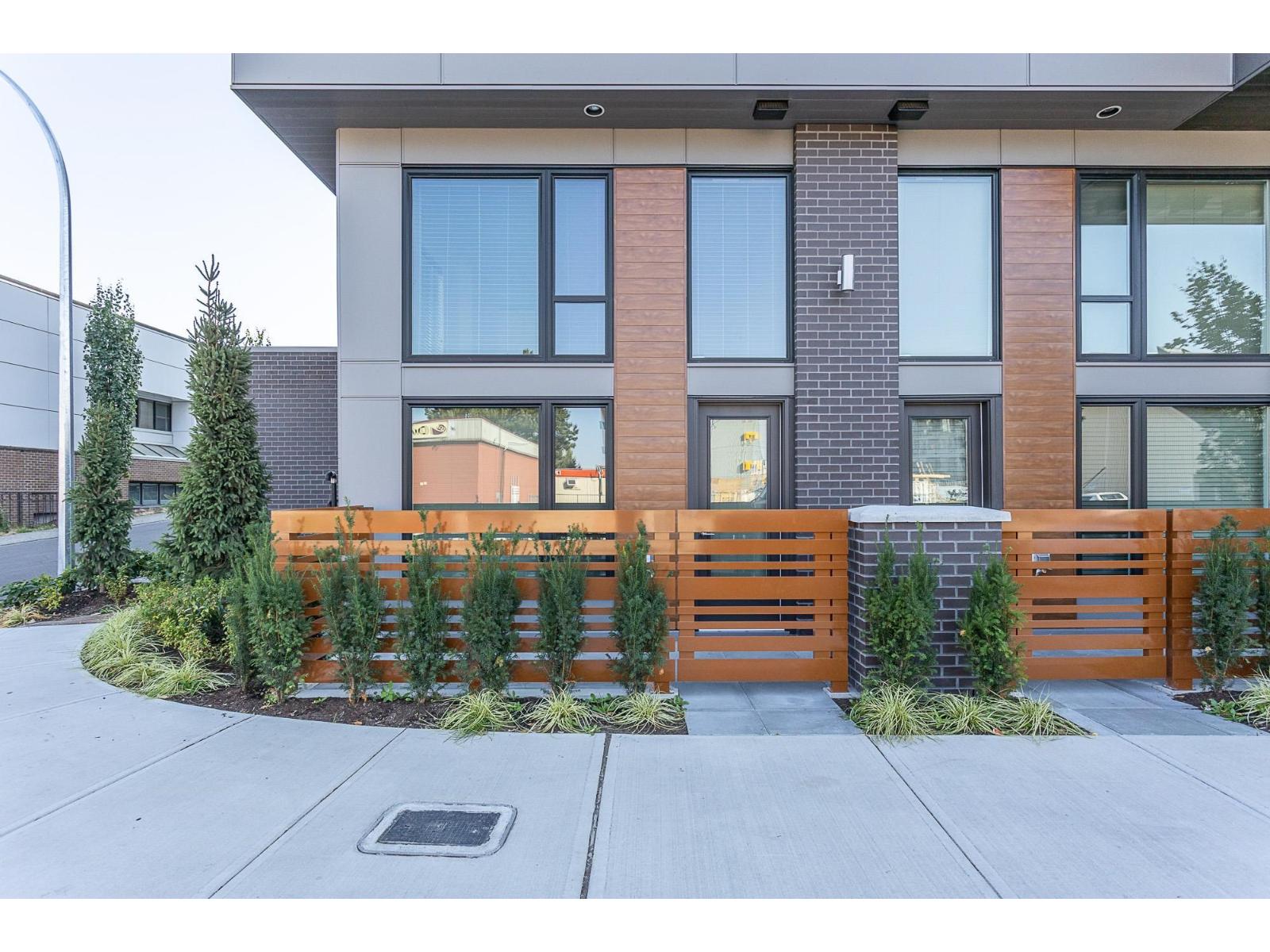 105 32838 VENTURA AVENUE, Abbotsford, British Columbia