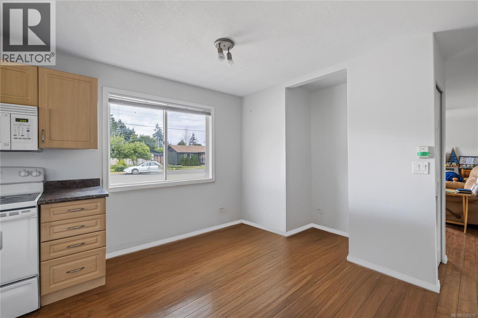 206 Stanford Ave, Parksville, British Columbia  V9P 1L7 - Photo 5 - 1040216