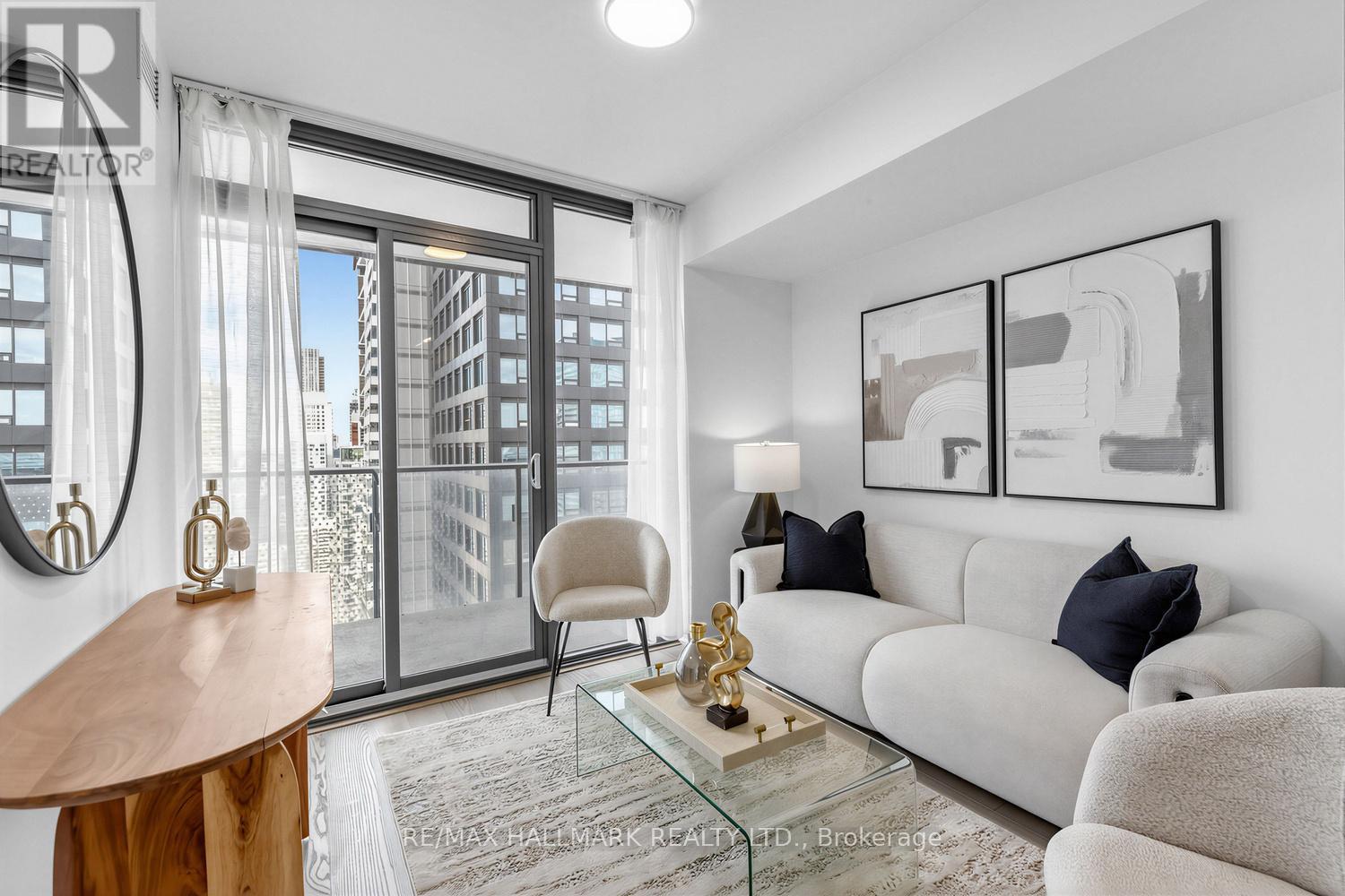 3909 - 11 Wellesley Street W, Toronto, Ontario  M4Y 0G4 - Photo 18 - C13437730