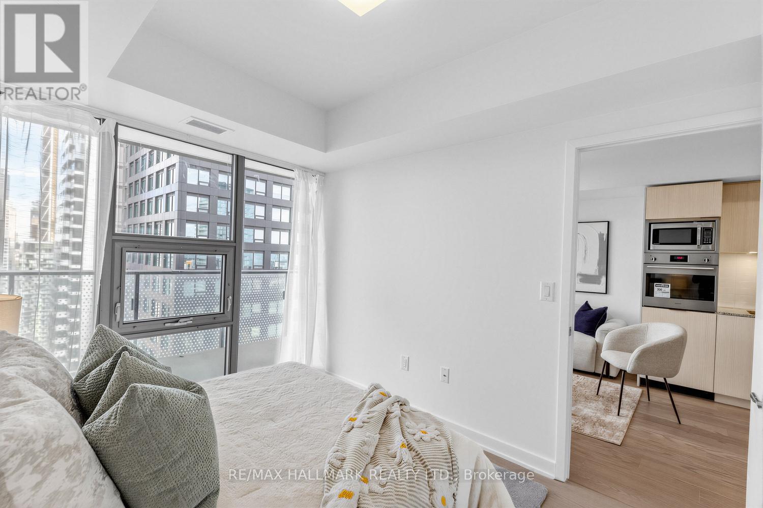 3909 - 11 Wellesley Street W, Toronto, Ontario  M4Y 0G4 - Photo 22 - C13437730