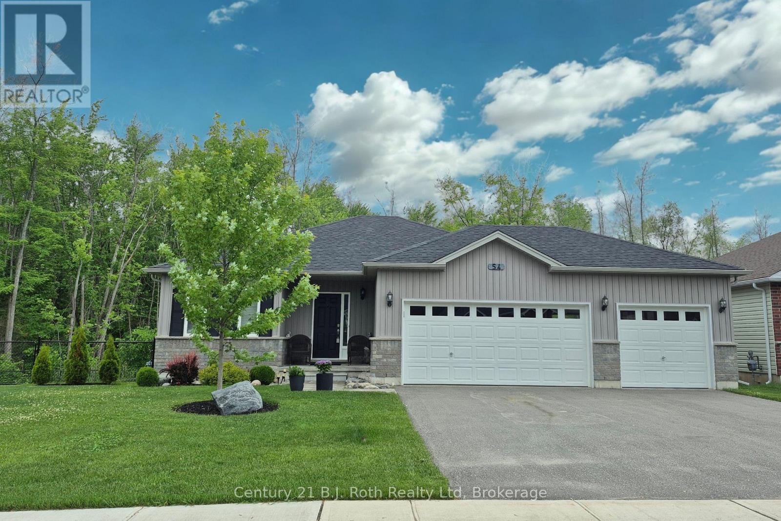 54 Ralph Dalton Boulevard, Tay, Ontario  L0K 2A0 - Photo 2 - S12903728
