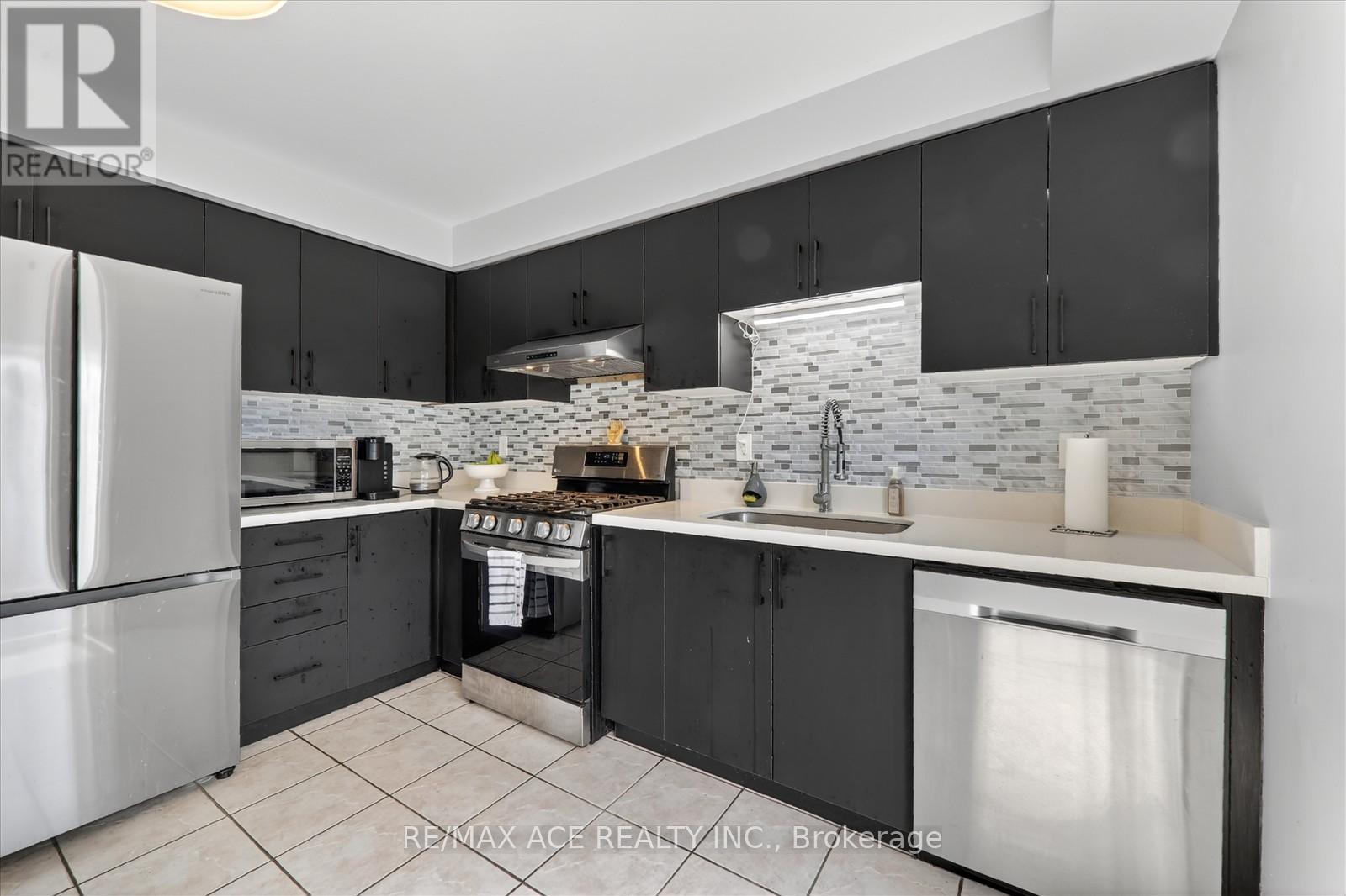 56 Unsworth Crescent, Ajax, Ontario  L1T 4X3 - Photo 14 - E13437480