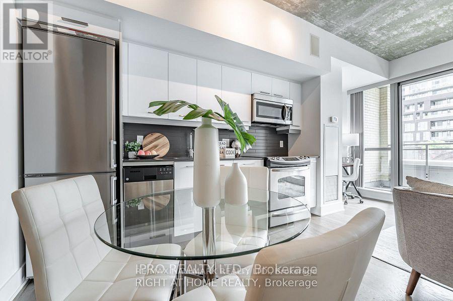 413 - 630 Queen Street E, Toronto, Ontario  M4M 1G3 - Photo 10 - E13437586