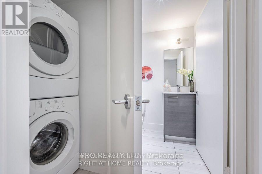 413 - 630 Queen Street E, Toronto, Ontario  M4M 1G3 - Photo 12 - E13437586