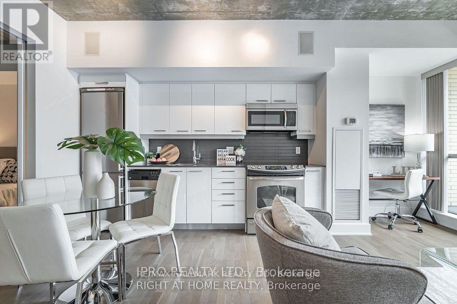 413 - 630 Queen Street E, Toronto, Ontario  M4M 1G3 - Photo 9 - E13437586