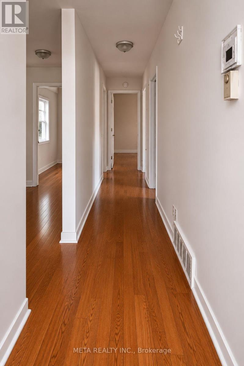 Main Floor - 540 Mccowan Road, Toronto, Ontario  M1J 1J8 - Photo 5 - E13437666