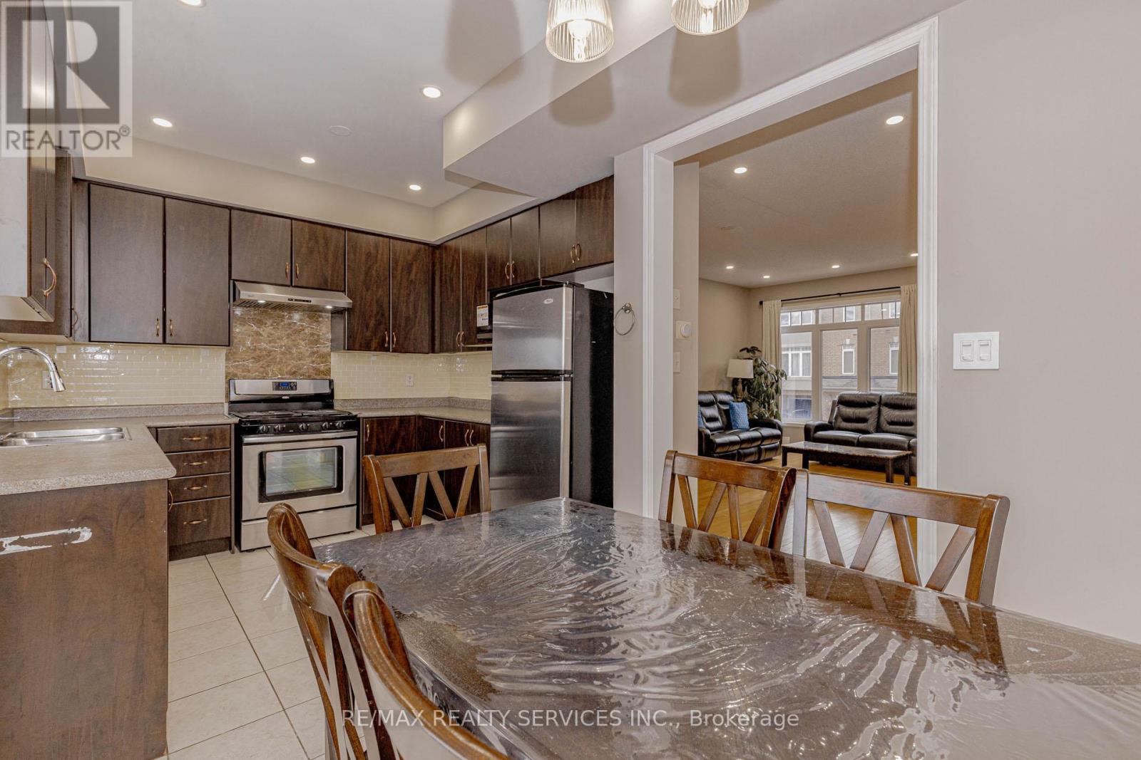 47 Curran Hall Crescent, Toronto, Ontario  M1G 0A1 - Photo 12 - E13437732