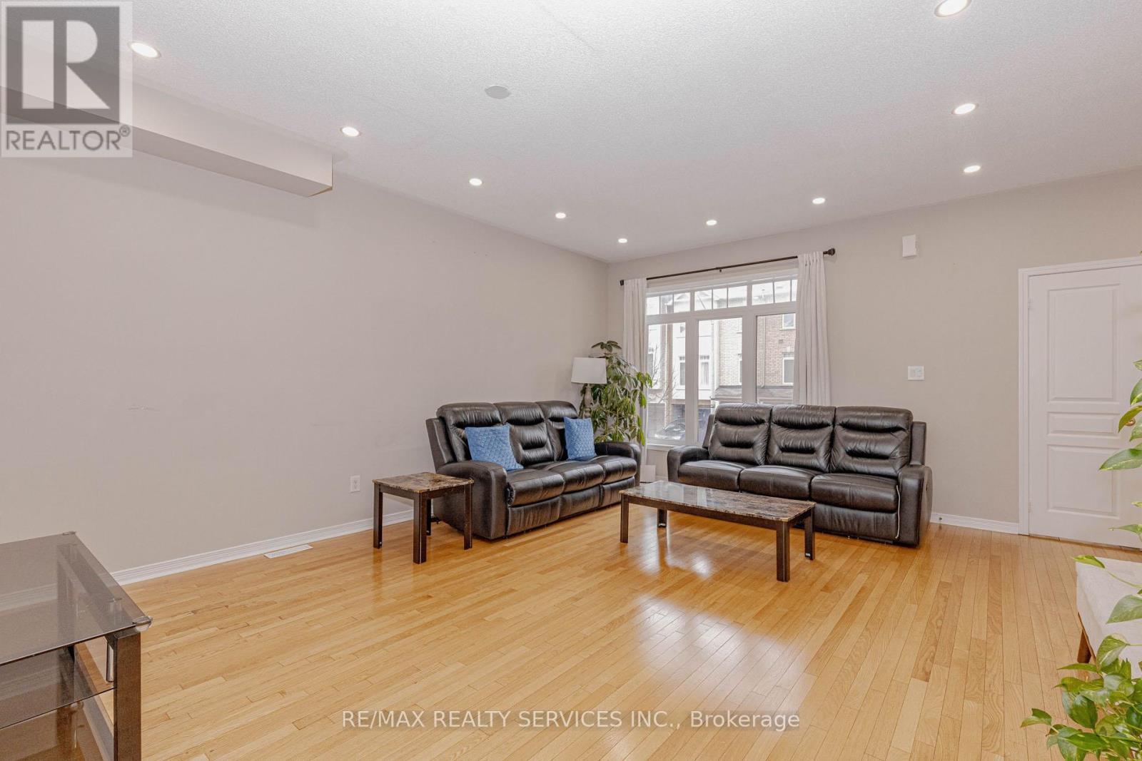 47 Curran Hall Crescent, Toronto, Ontario  M1G 0A1 - Photo 5 - E13437732