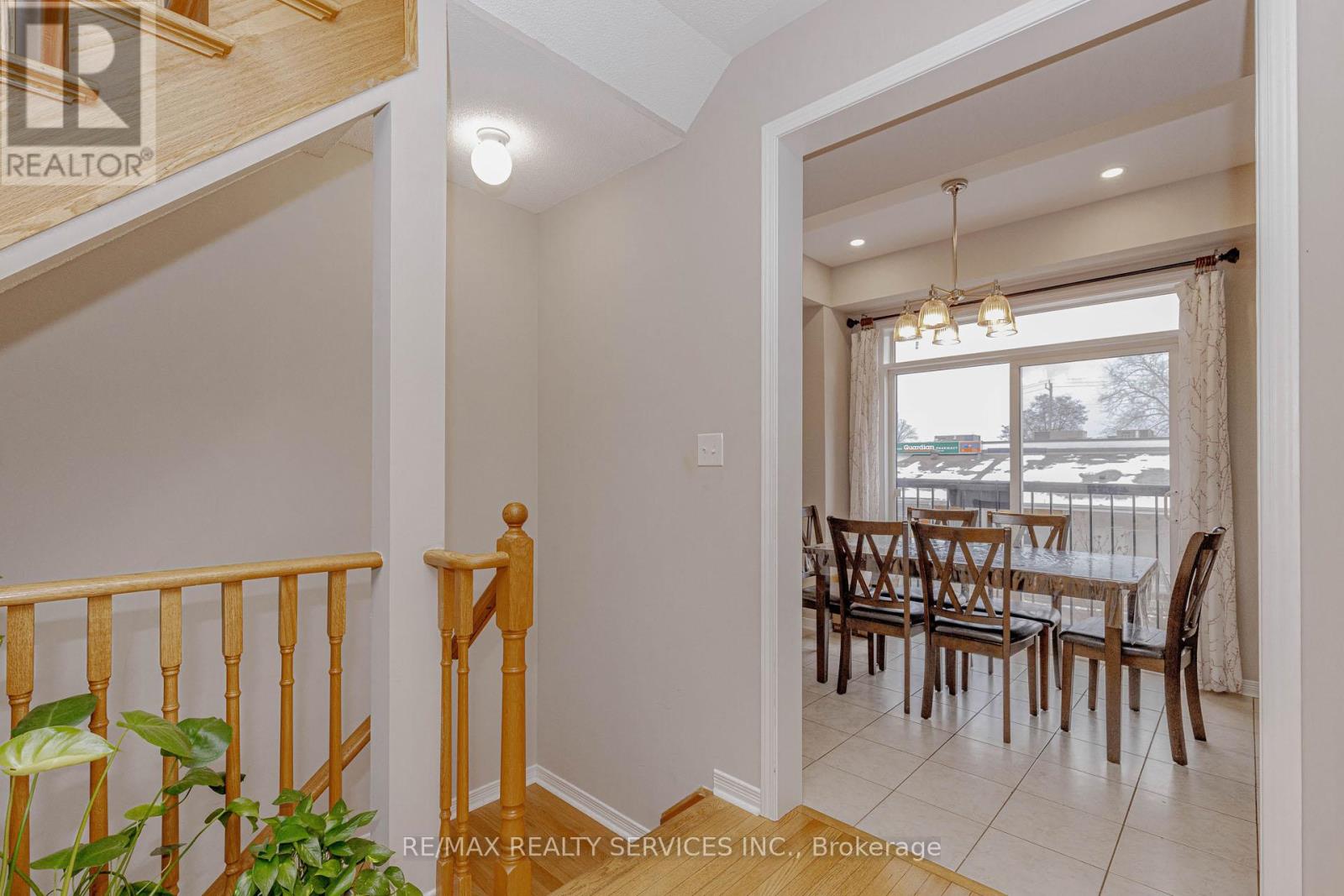 47 Curran Hall Crescent, Toronto, Ontario  M1G 0A1 - Photo 8 - E13437732