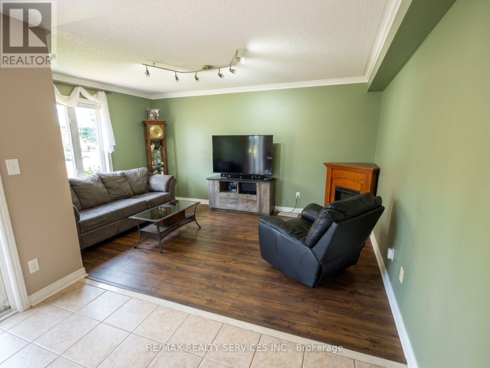 21 Filbert Way, Brampton, Ontario  L7A 3G2 - Photo 11 - W13437410