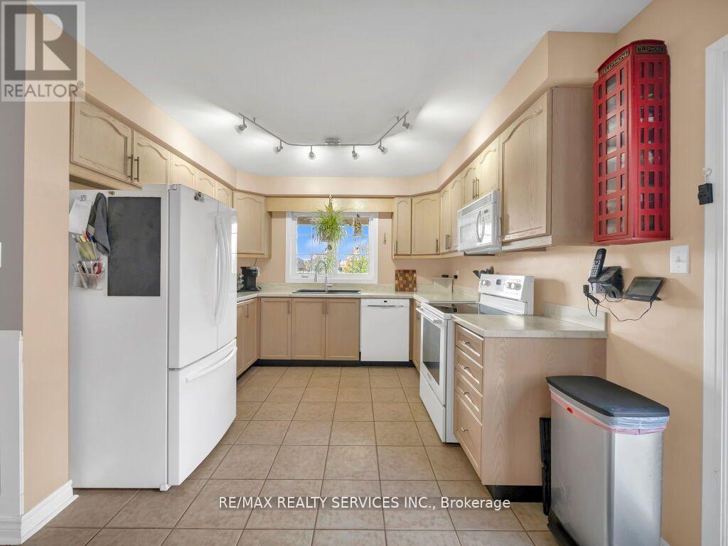 21 Filbert Way, Brampton, Ontario  L7A 3G2 - Photo 15 - W13437410