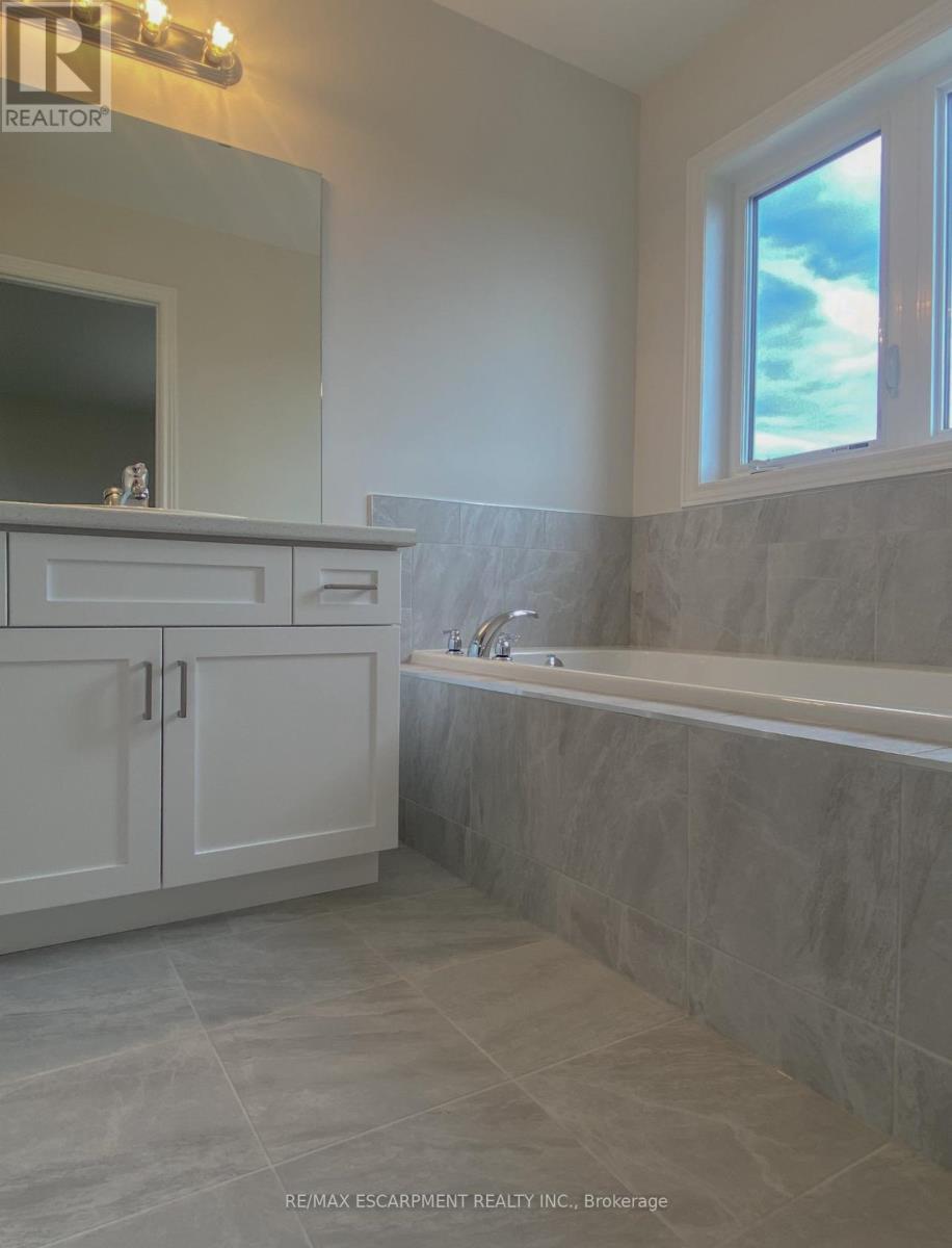 57 Lloyd Davies Way, Hamilton, Ontario  L0R 1C0 - Photo 16 - X12777124