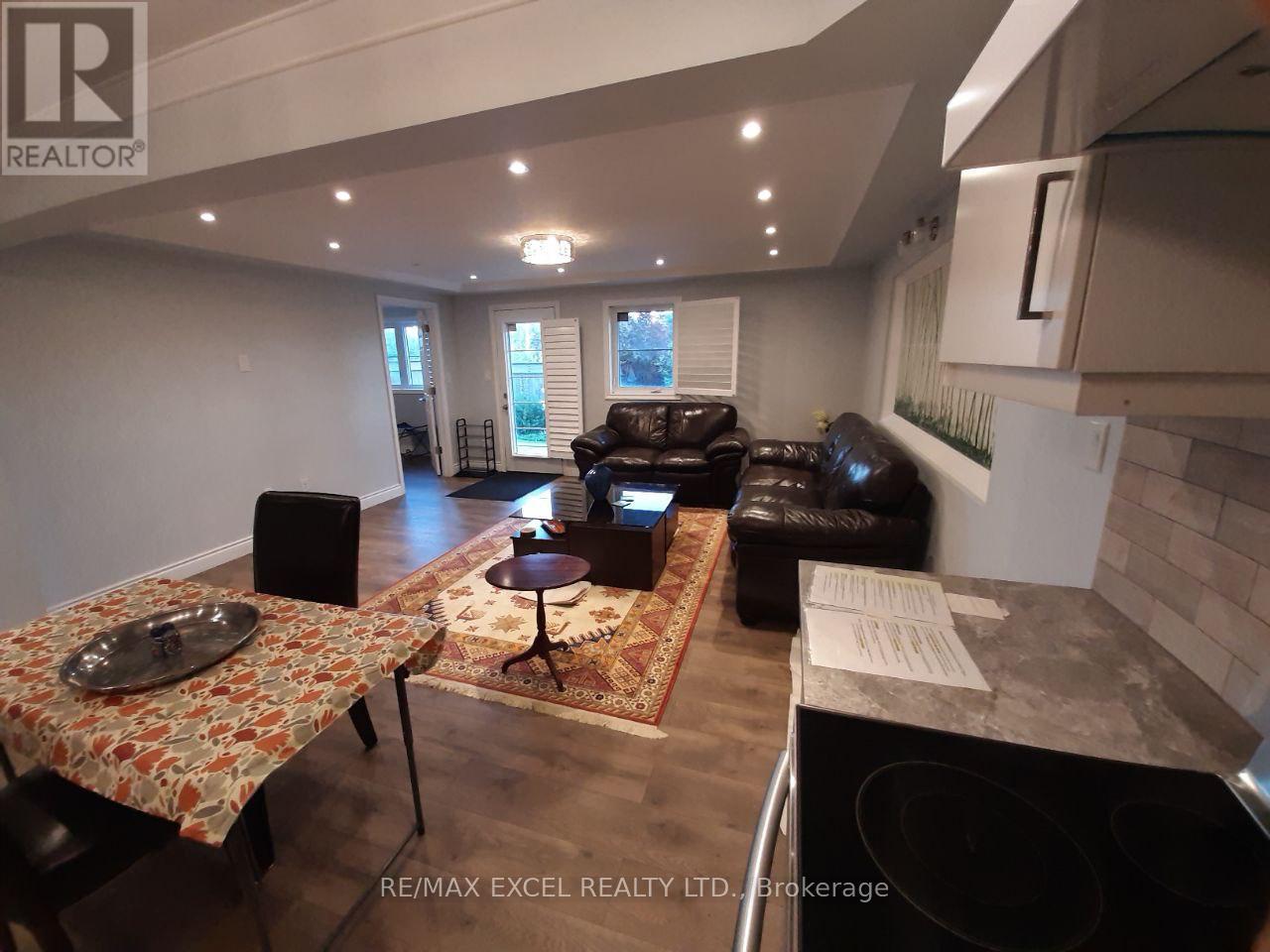 276 Degraaf Crescent, Aurora, Ontario  L4G 0X1 - Photo 4 - N13437774