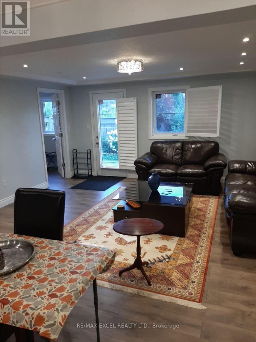 276 Degraaf Crescent, Aurora, Ontario  L4G 0X1 - Photo 5 - N13437774